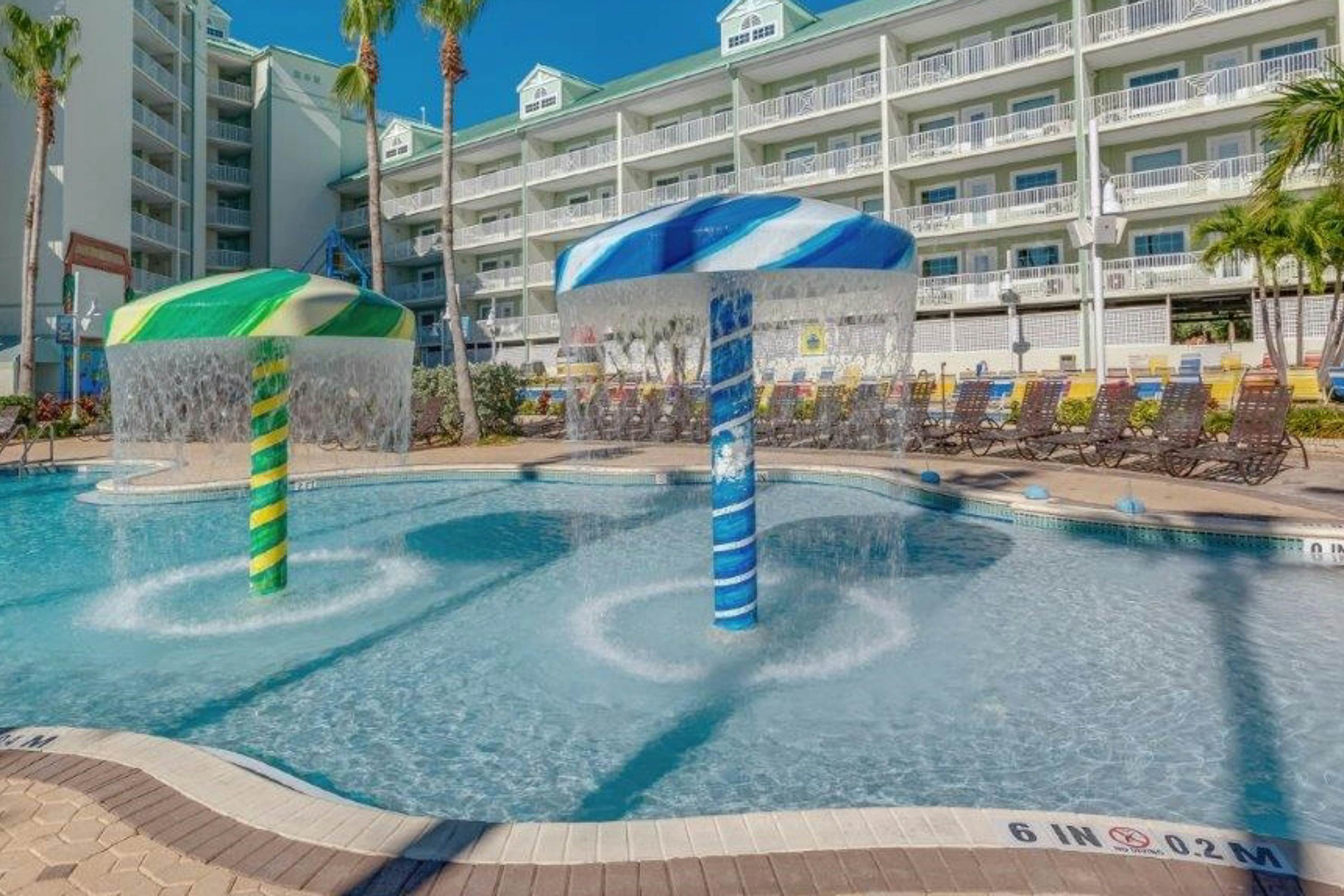 Stylish, snowbird-friendly condo near the beach with AC & W/D - dog-friendly