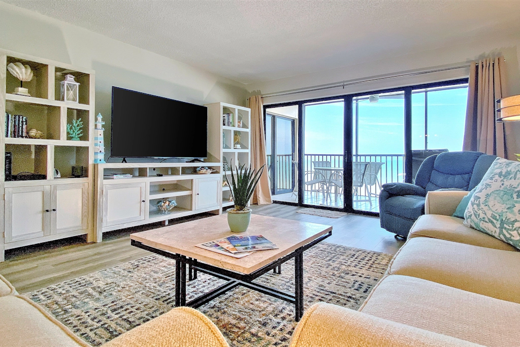 Pristine condo with sweeping Gulf views pool sauna and tennis