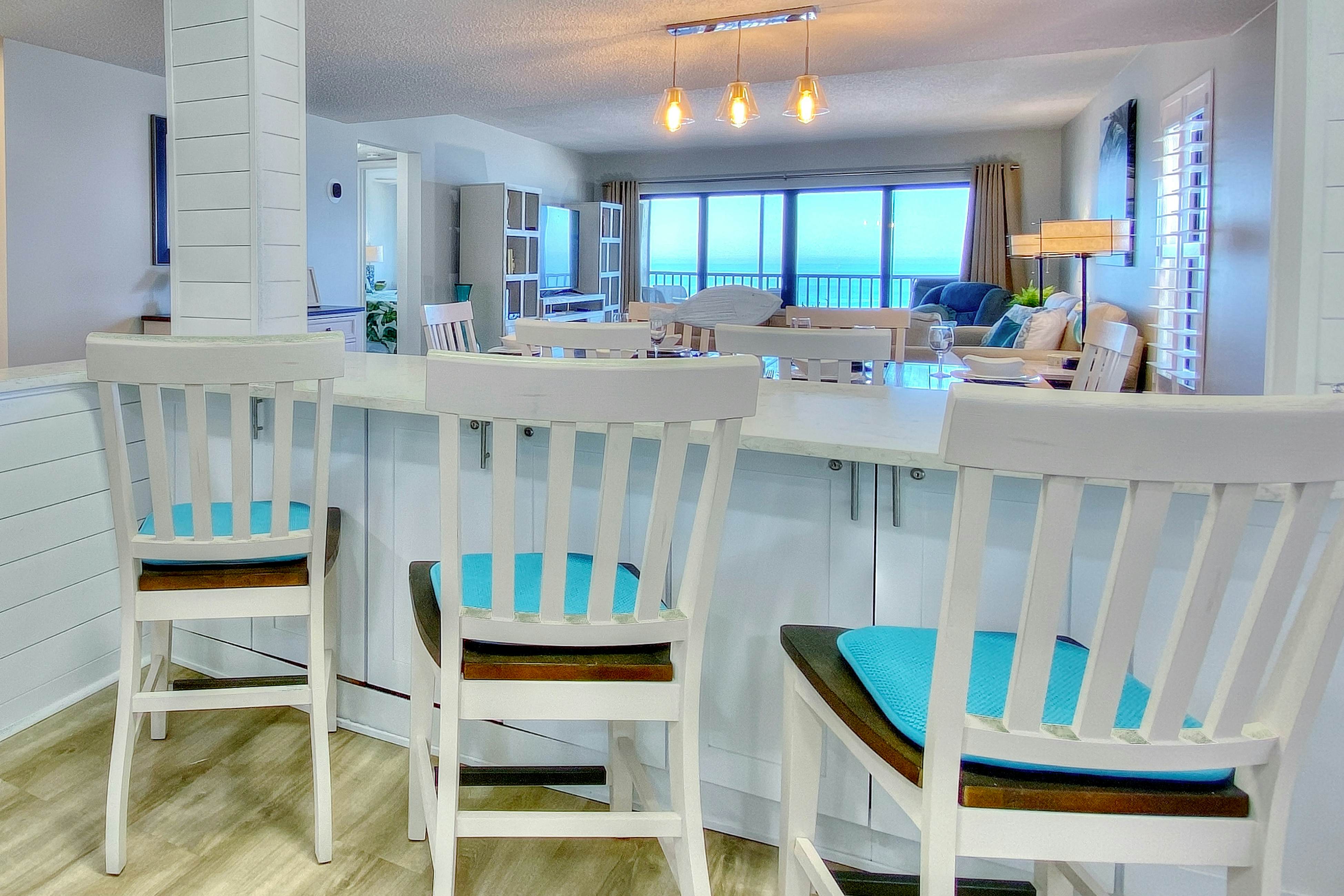 Pristine condo with sweeping Gulf views, pool, sauna, & tennis