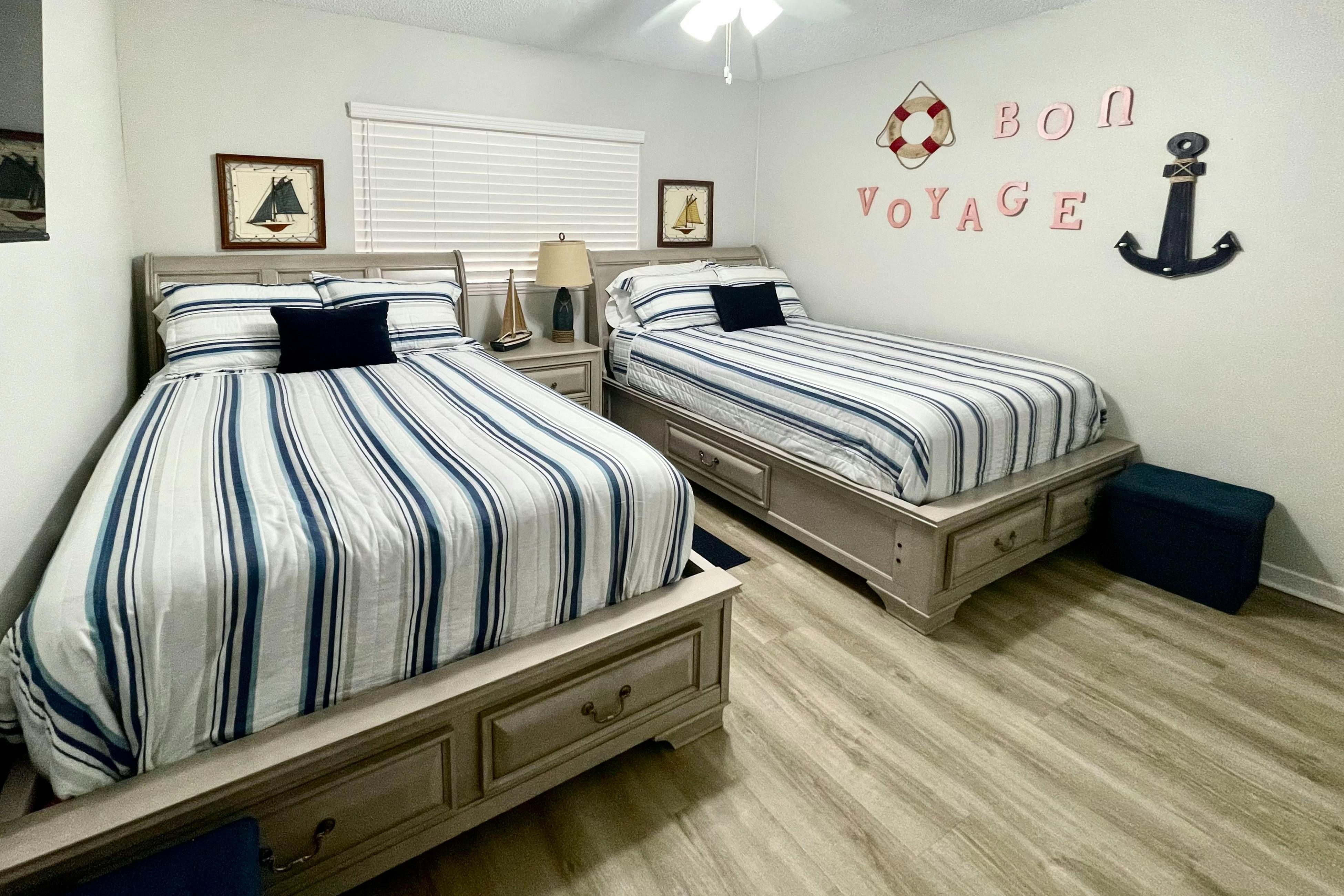 Pristine condo with sweeping Gulf views, pool, sauna, & tennis