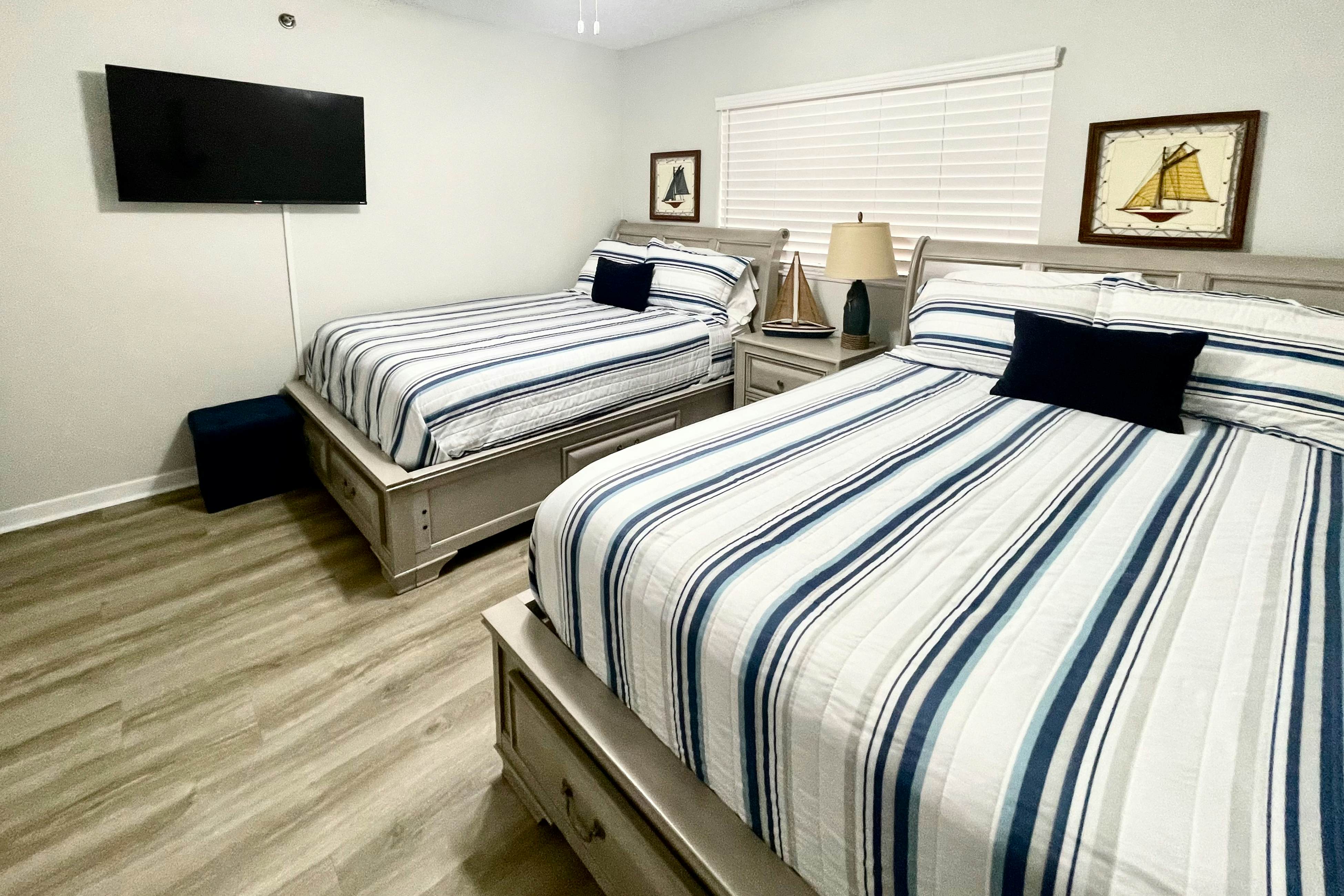 Pristine condo with sweeping Gulf views, pool, sauna, & tennis