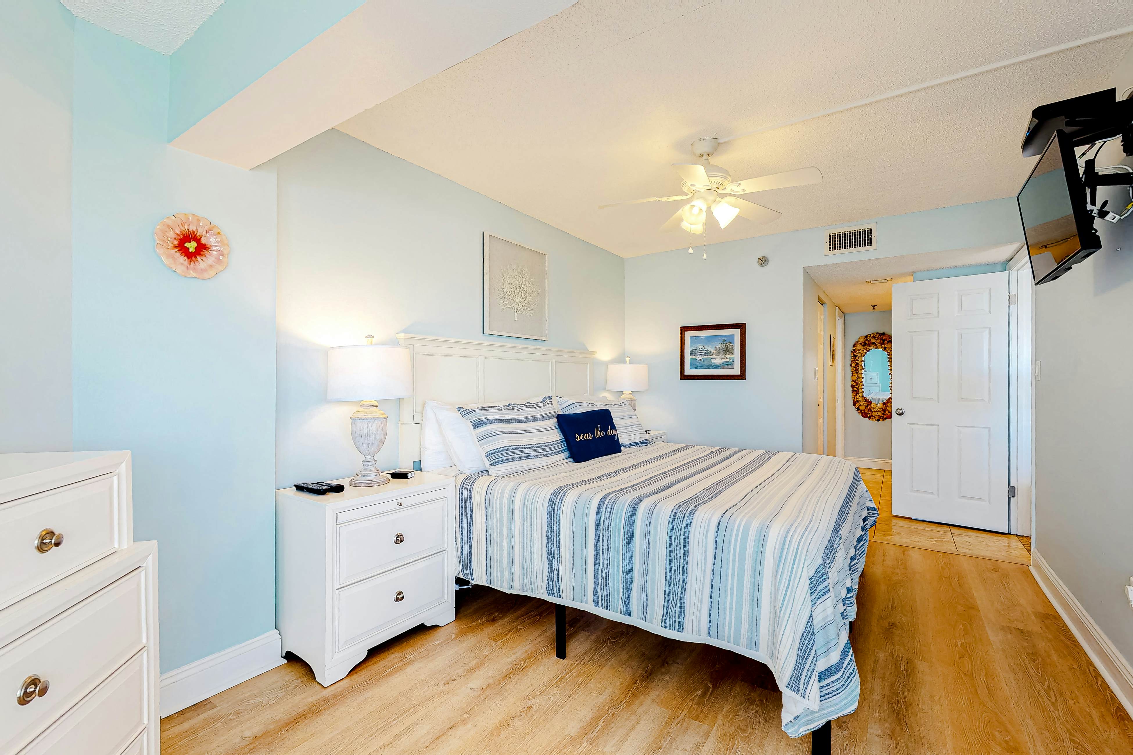 Waterfront condo with heated pool, hot tub, central AC & W/D - snowbird-friendly