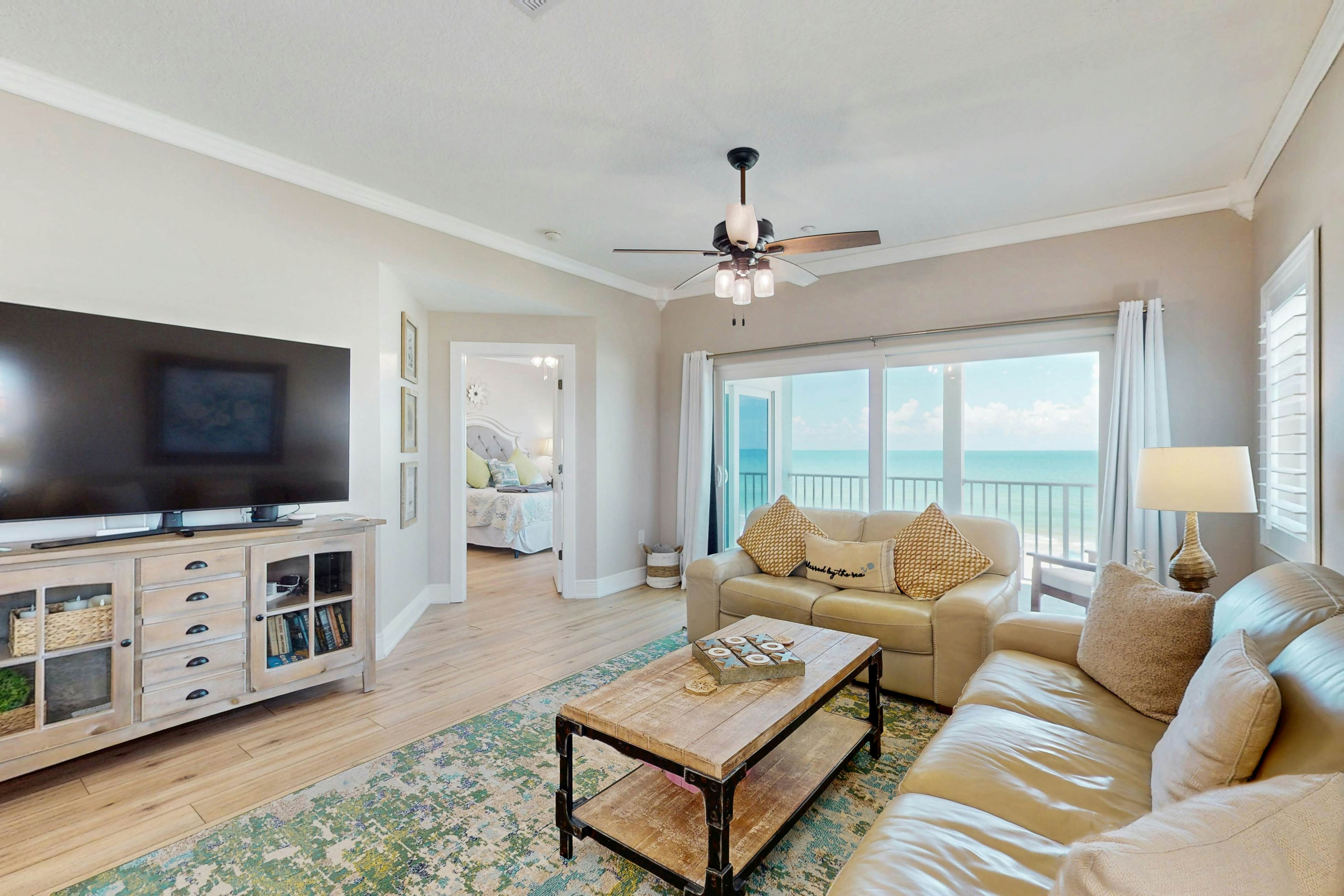 Dog-friendly beachfront paradise with WiFi, AC, washer/dryer