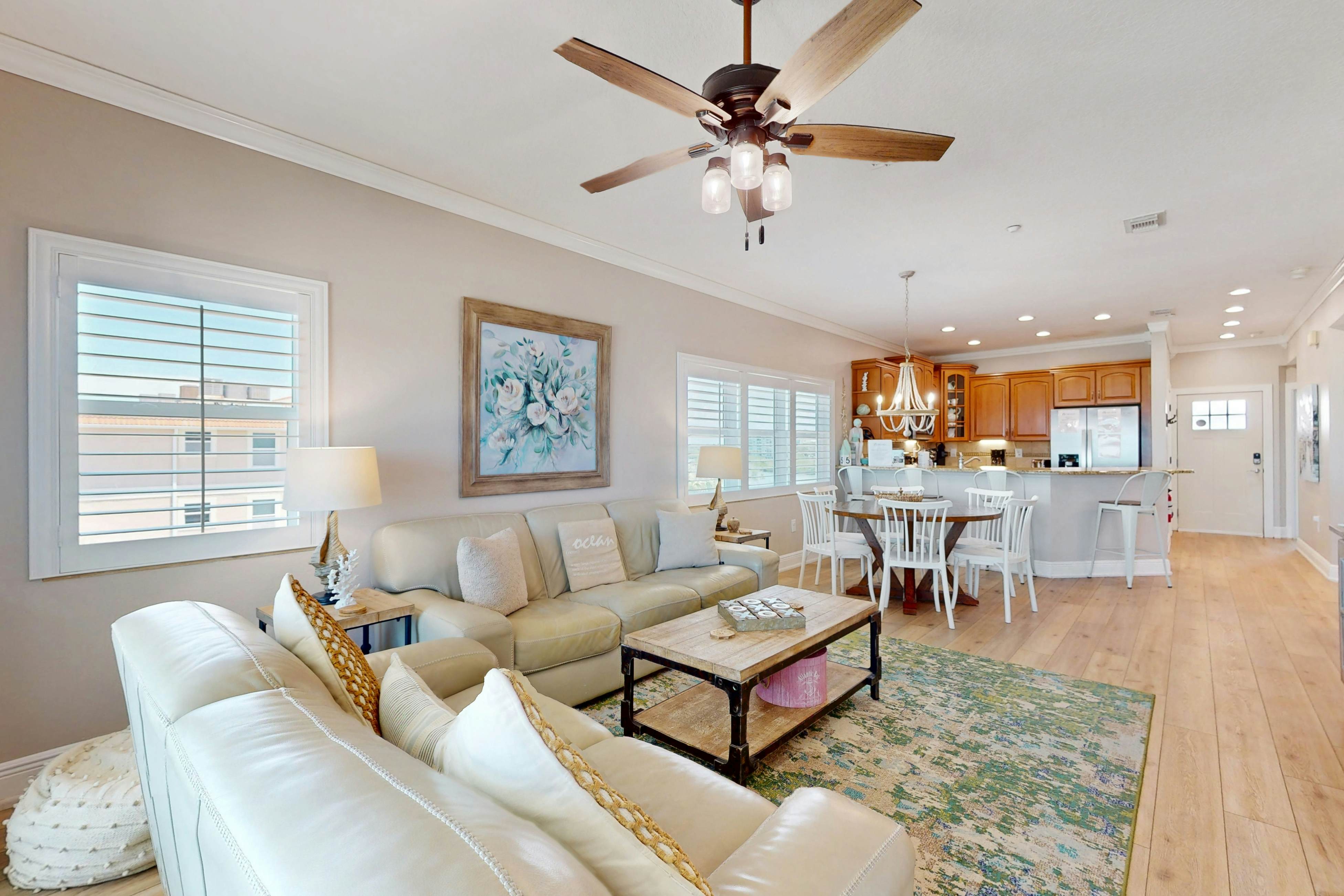 Dog-friendly beachfront paradise with WiFi, AC, washer/dryer