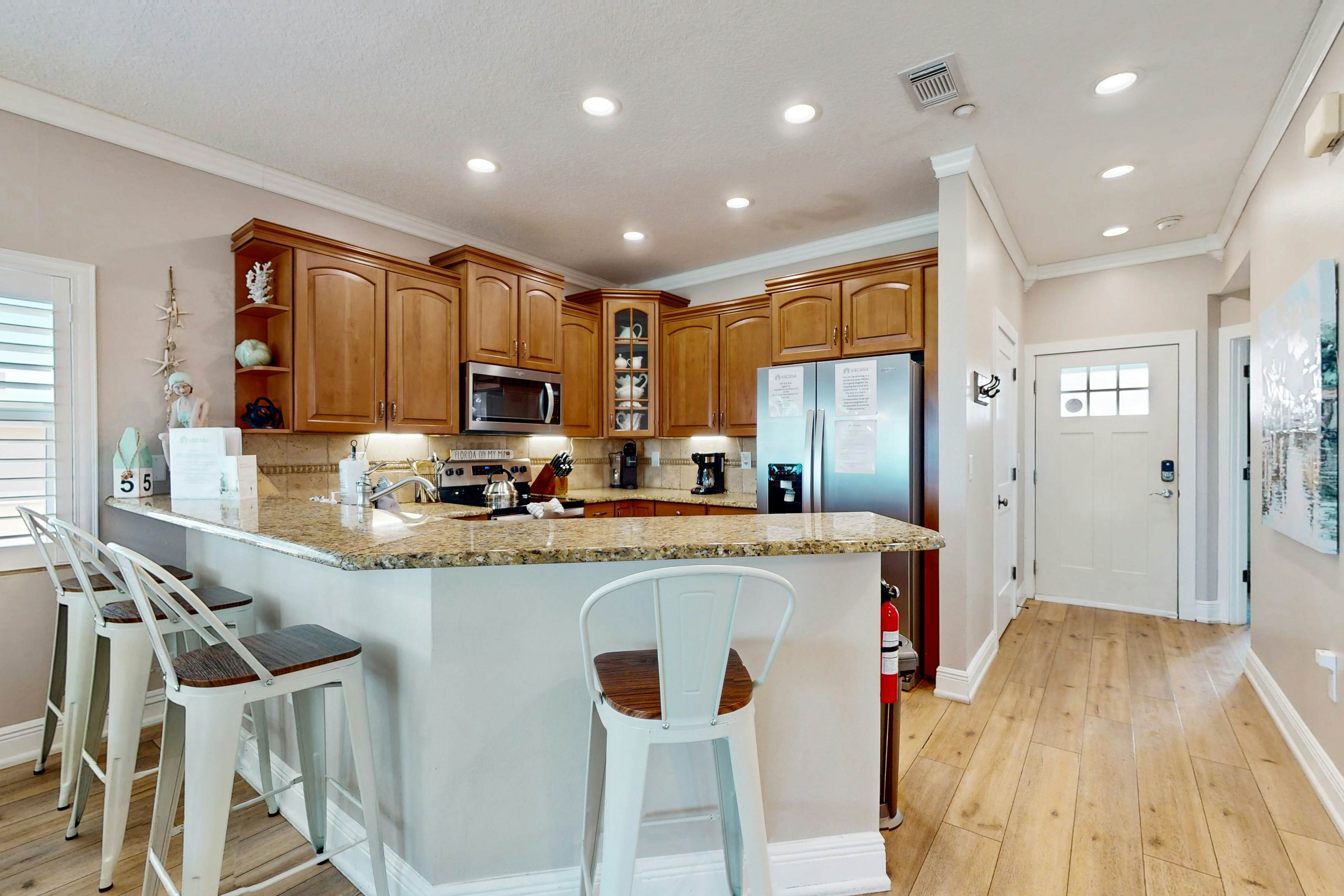 Dog-friendly beachfront paradise with WiFi, AC, washer/dryer