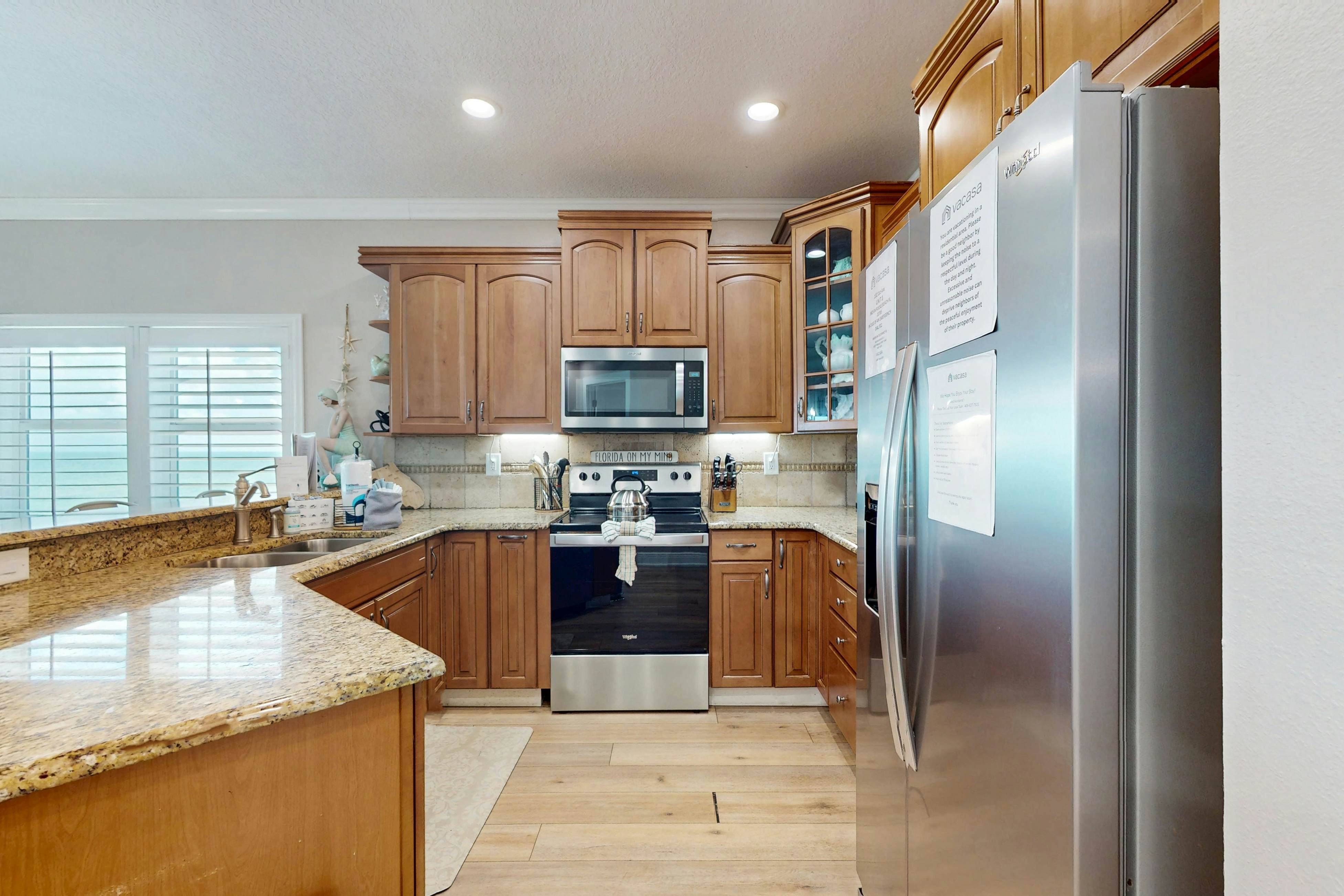 Dog-friendly beachfront paradise with WiFi, AC, washer/dryer