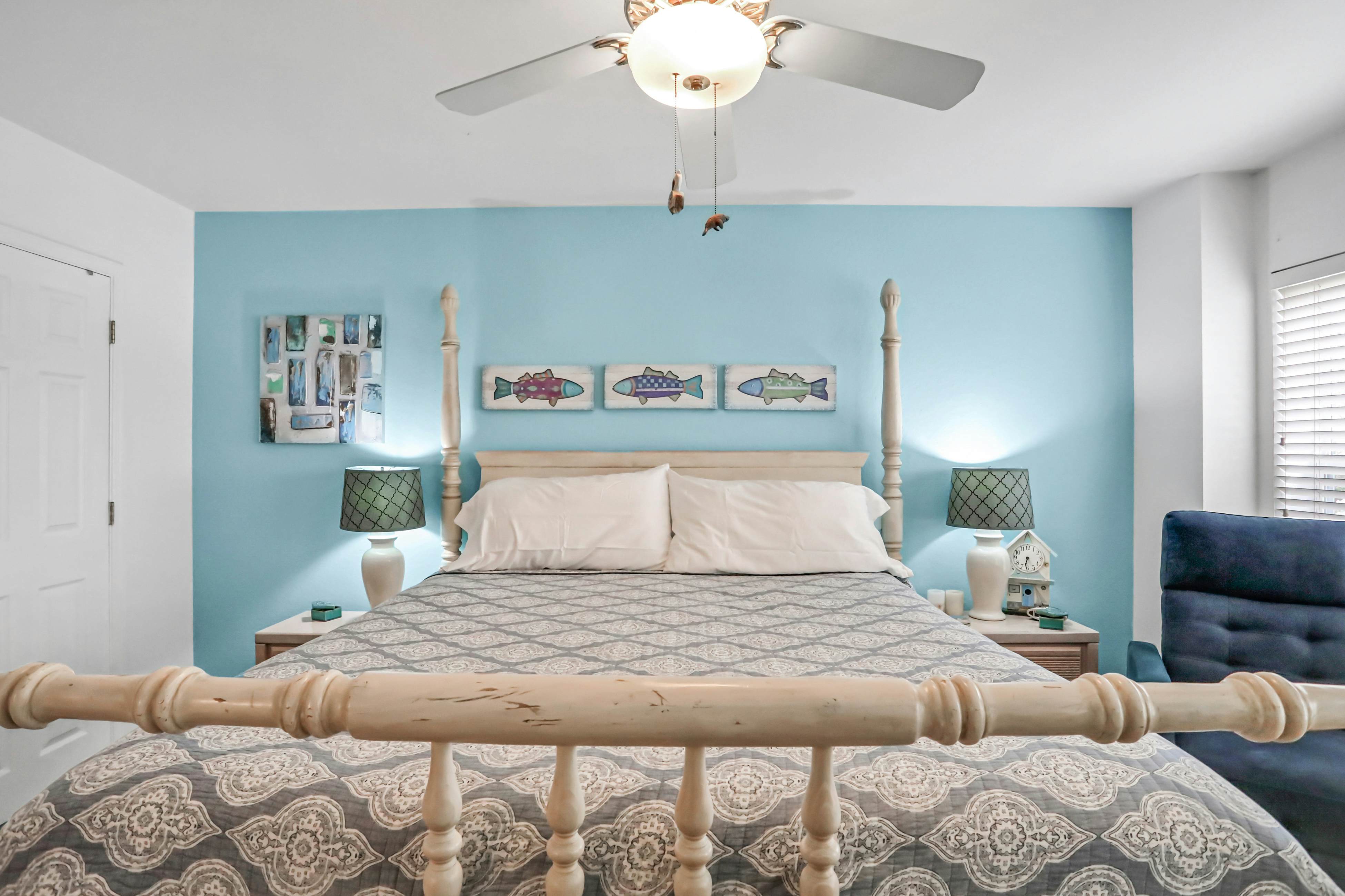 Blissful condo with pool - Gulf-view balcony, private W/D & central AC