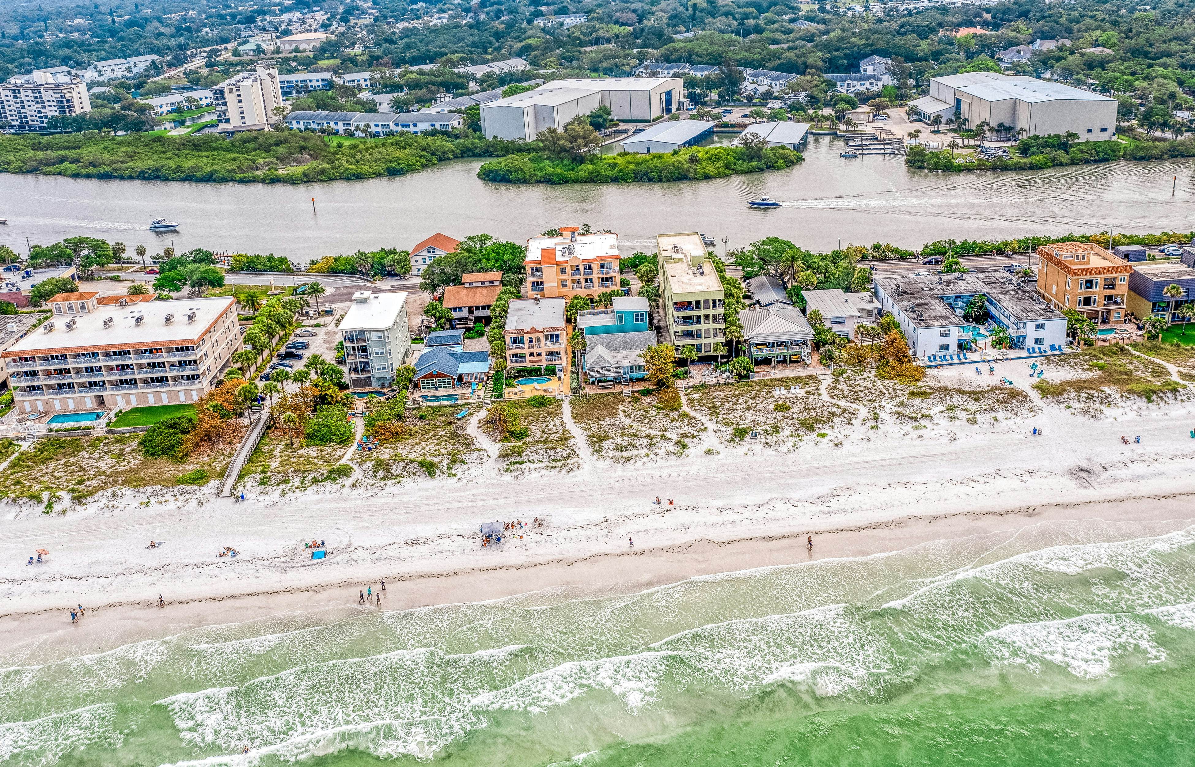 Blissful condo with pool - Gulf-view balcony, private W/D & central AC