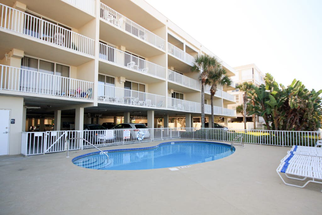 Oceanview condo with pool central AC WiFi washer dryer snowbirds welcome