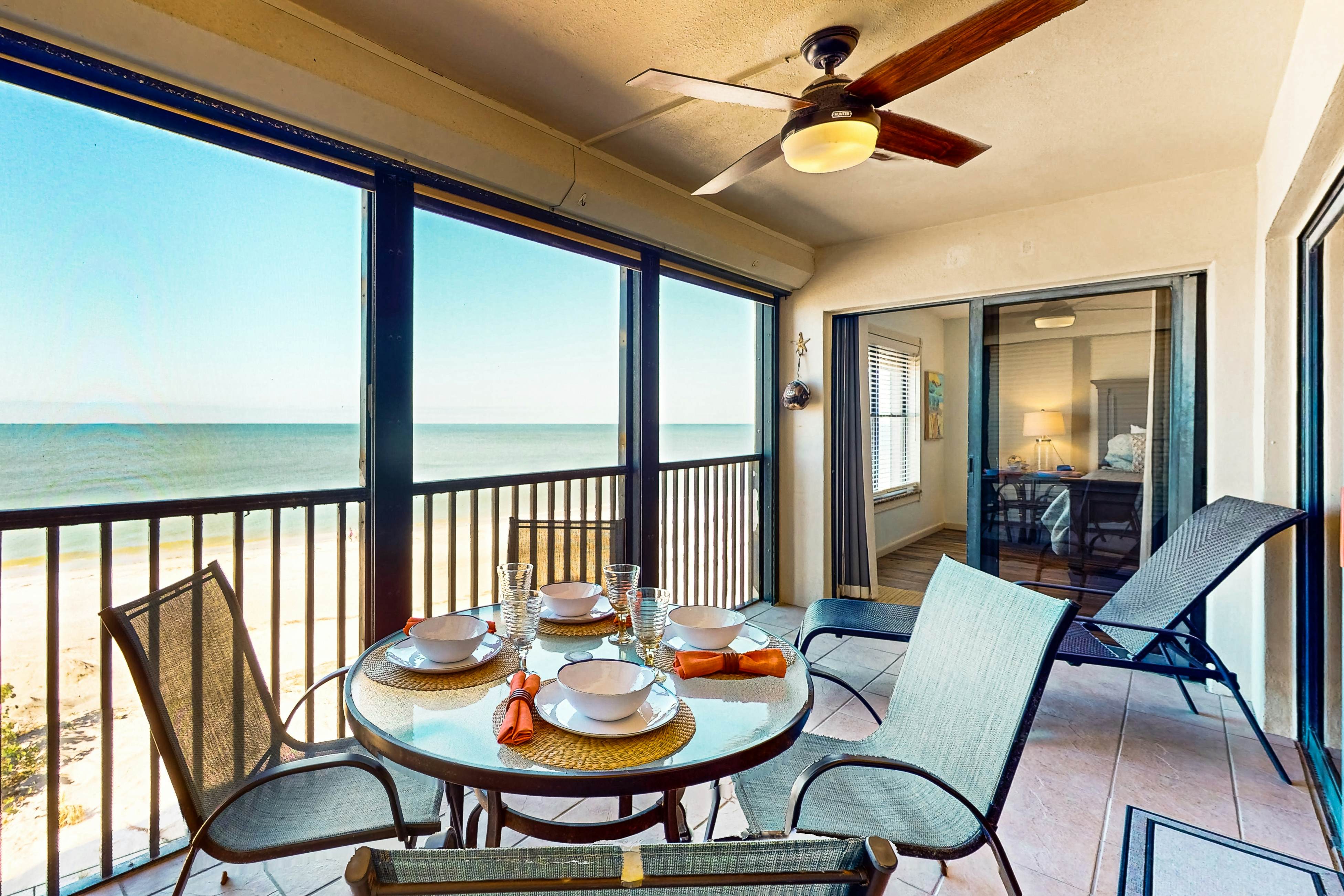 Beachfront condo with Gulf views - pool, sauna & direct beach access