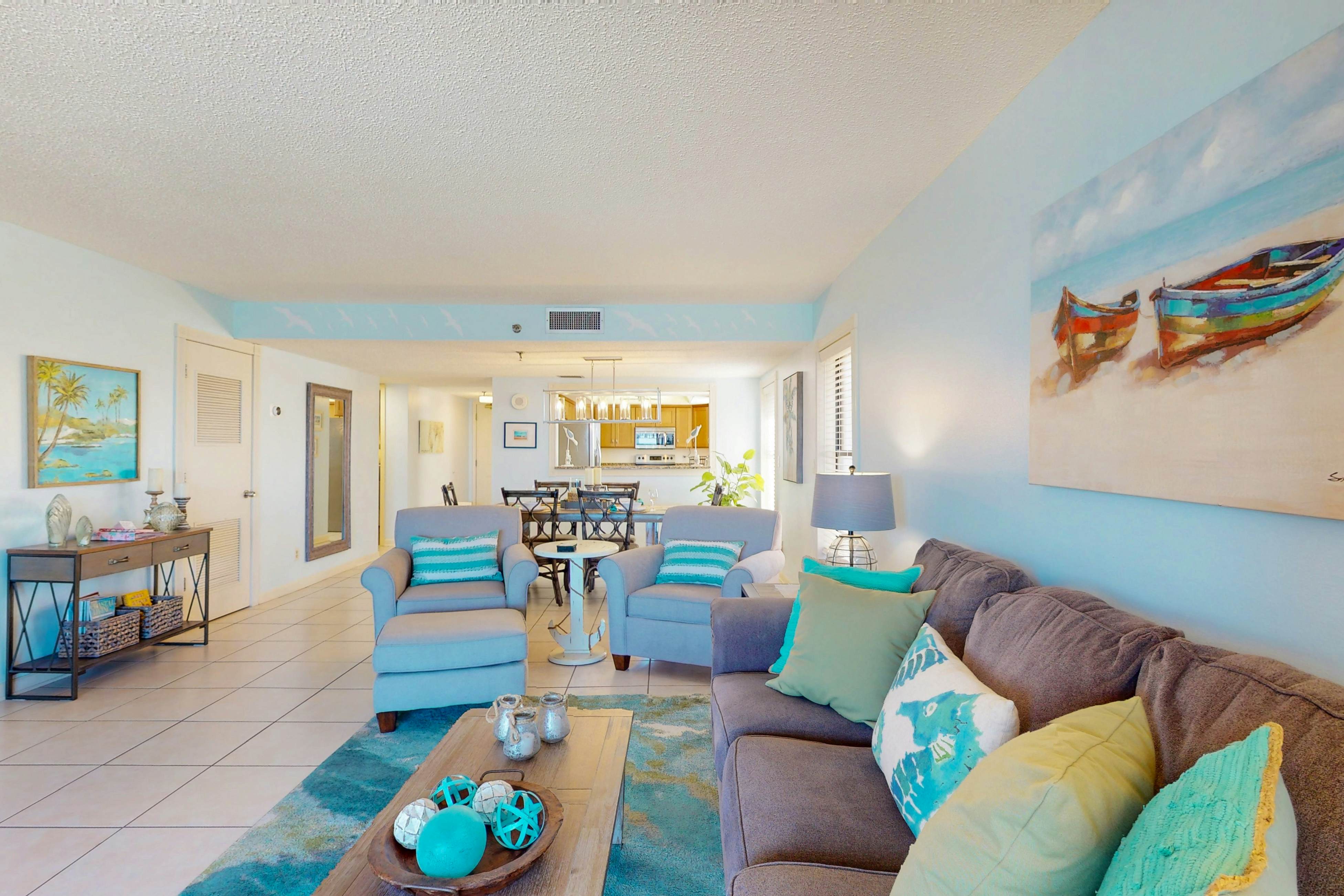 Beachfront condo with Gulf views - pool, sauna & direct beach access