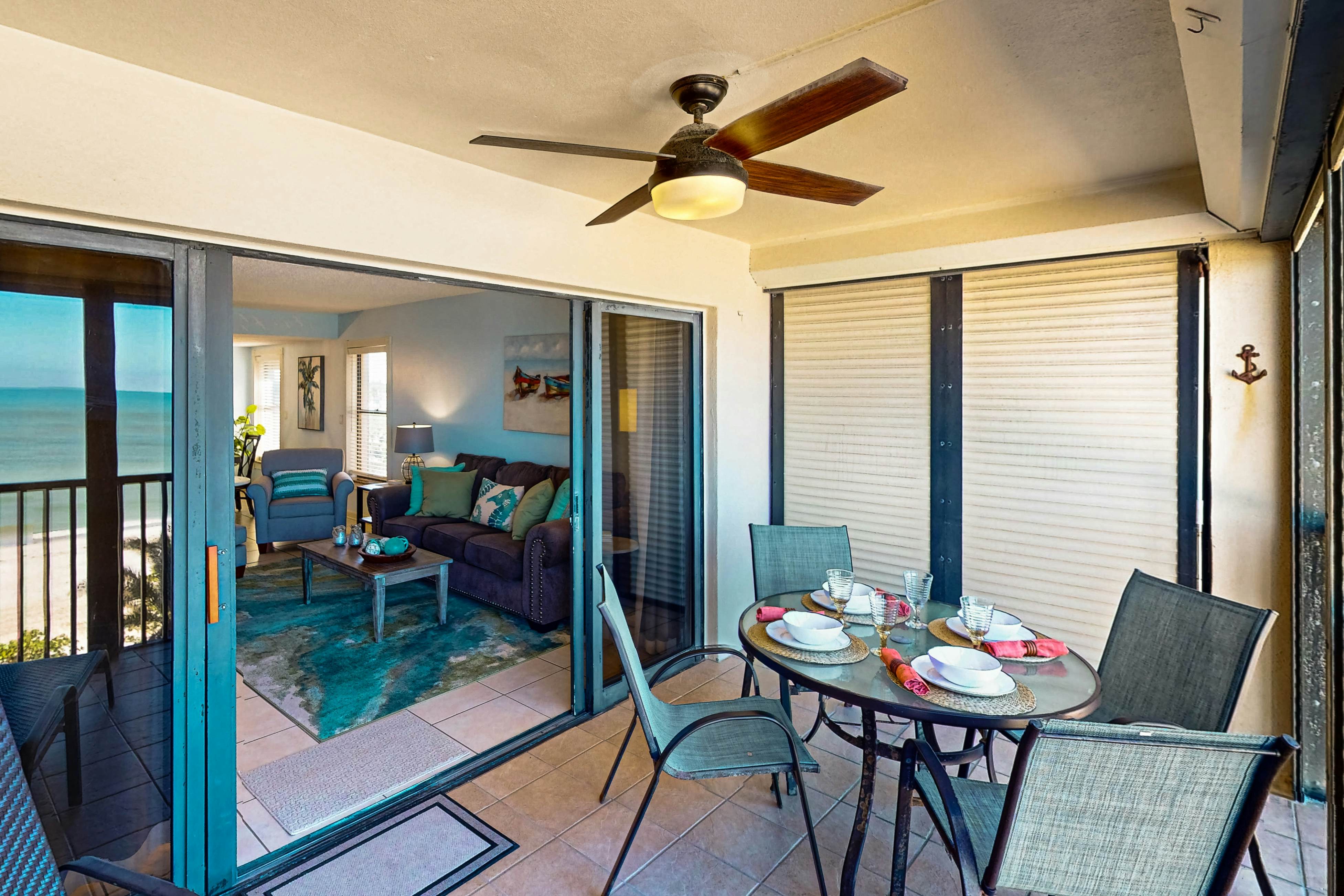 Beachfront condo with Gulf views - pool, sauna & direct beach access