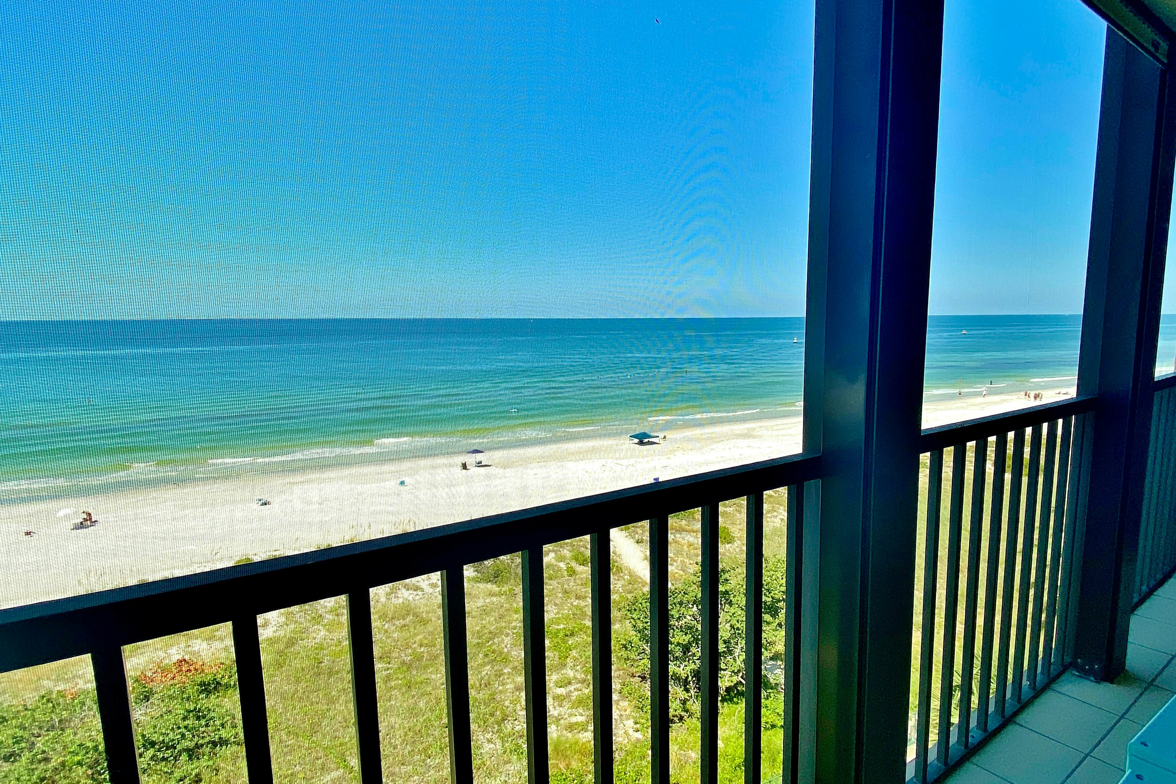 Coastal condo with unbeatable beachfront views - pool & beach access