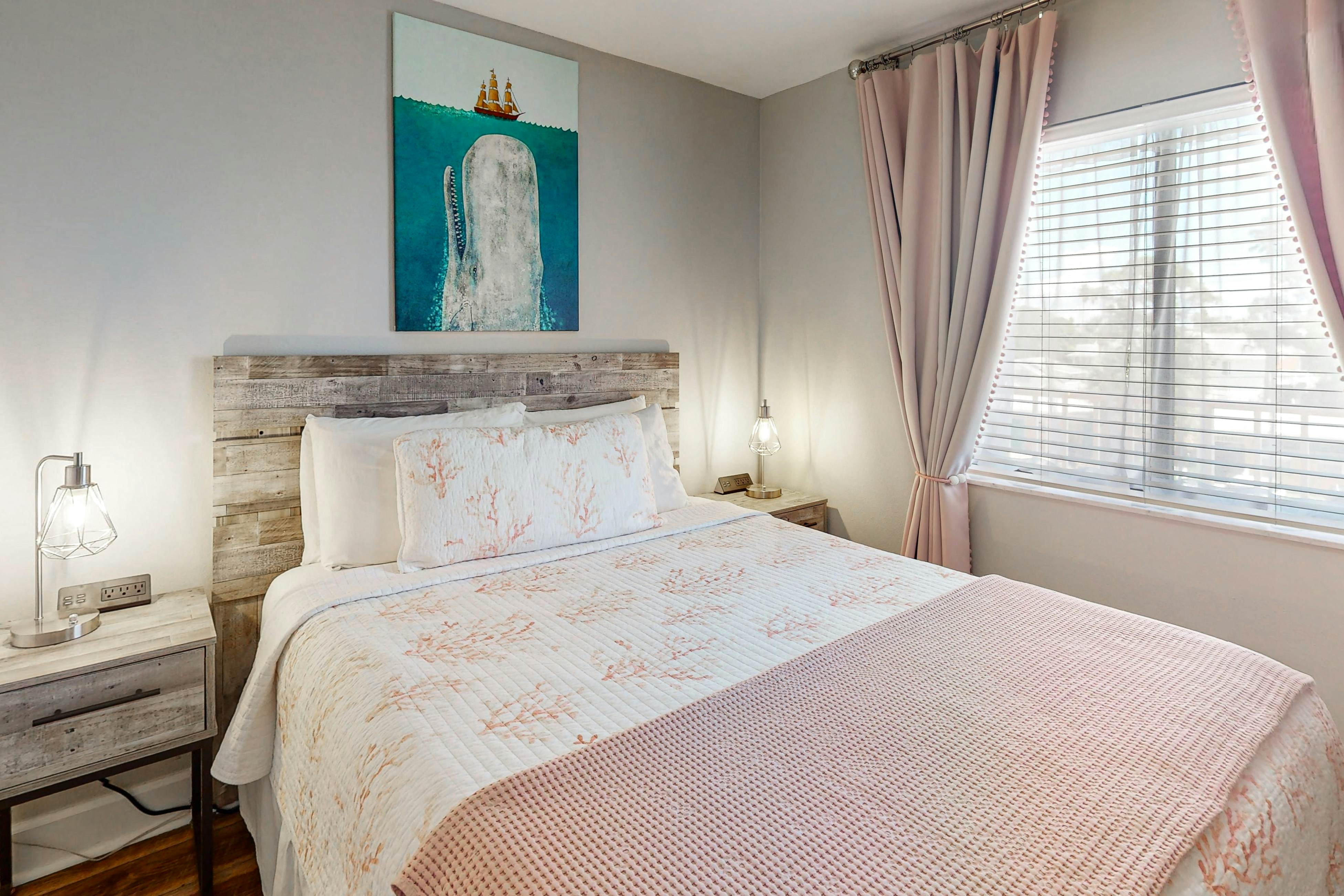 Dog-friendly beachfront condo with pool, hot tub, tennis & AC -snowbird-friendly