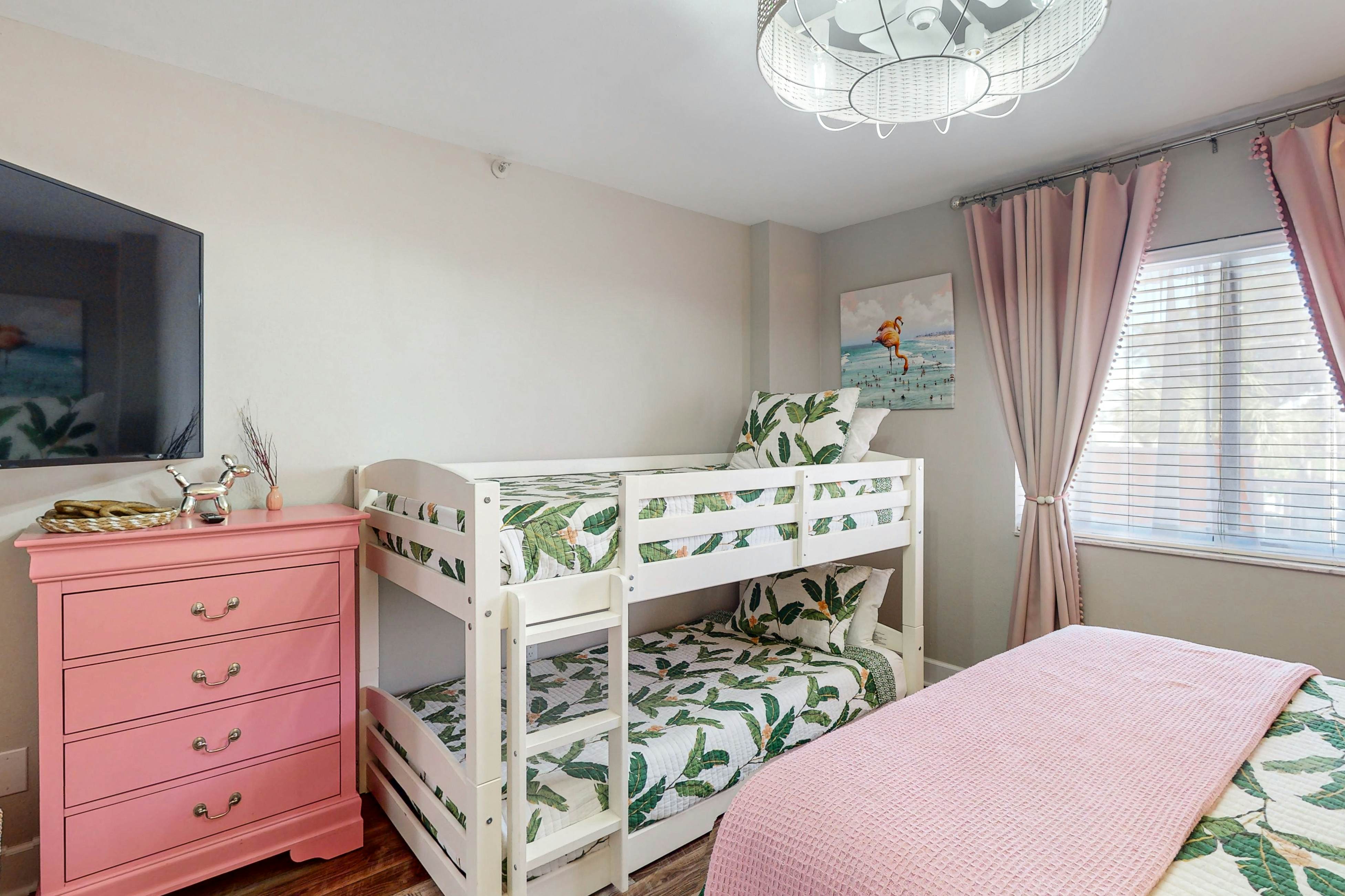 Dog-friendly beachfront condo with pool, hot tub, tennis & AC -snowbird-friendly