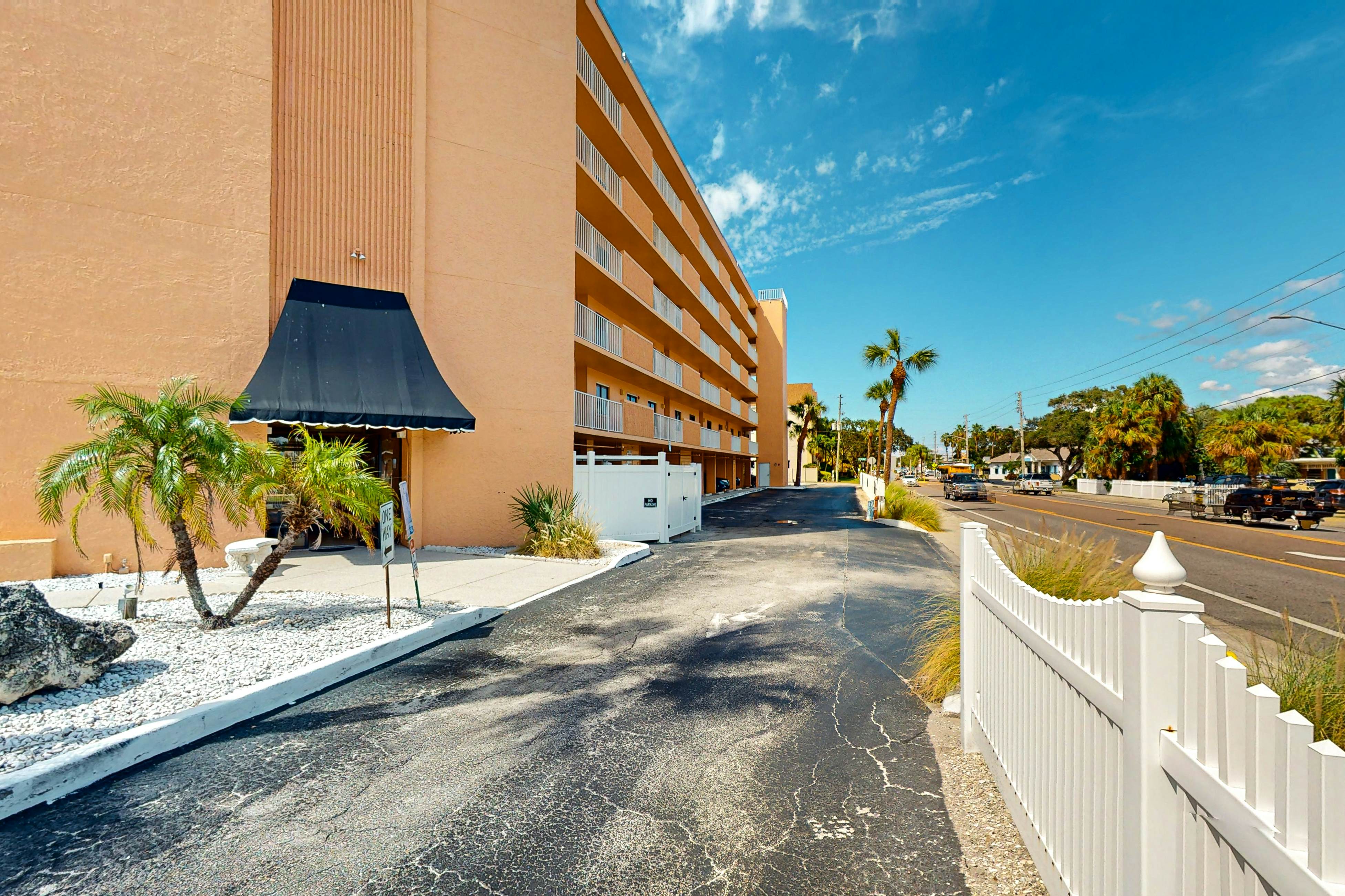 Dog-friendly beachfront condo with pool, hot tub, tennis & AC -snowbird-friendly