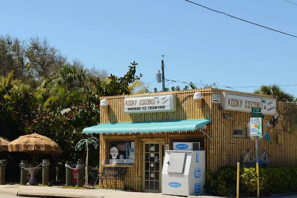 Dog friendly beachfront condo with pool hot tub tennis and AC snowbird friendly