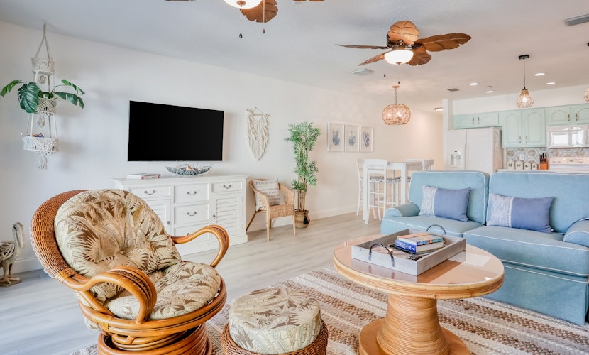 Beautifully Updated Dog Friendly Condo with Heated Pool and Ocean View