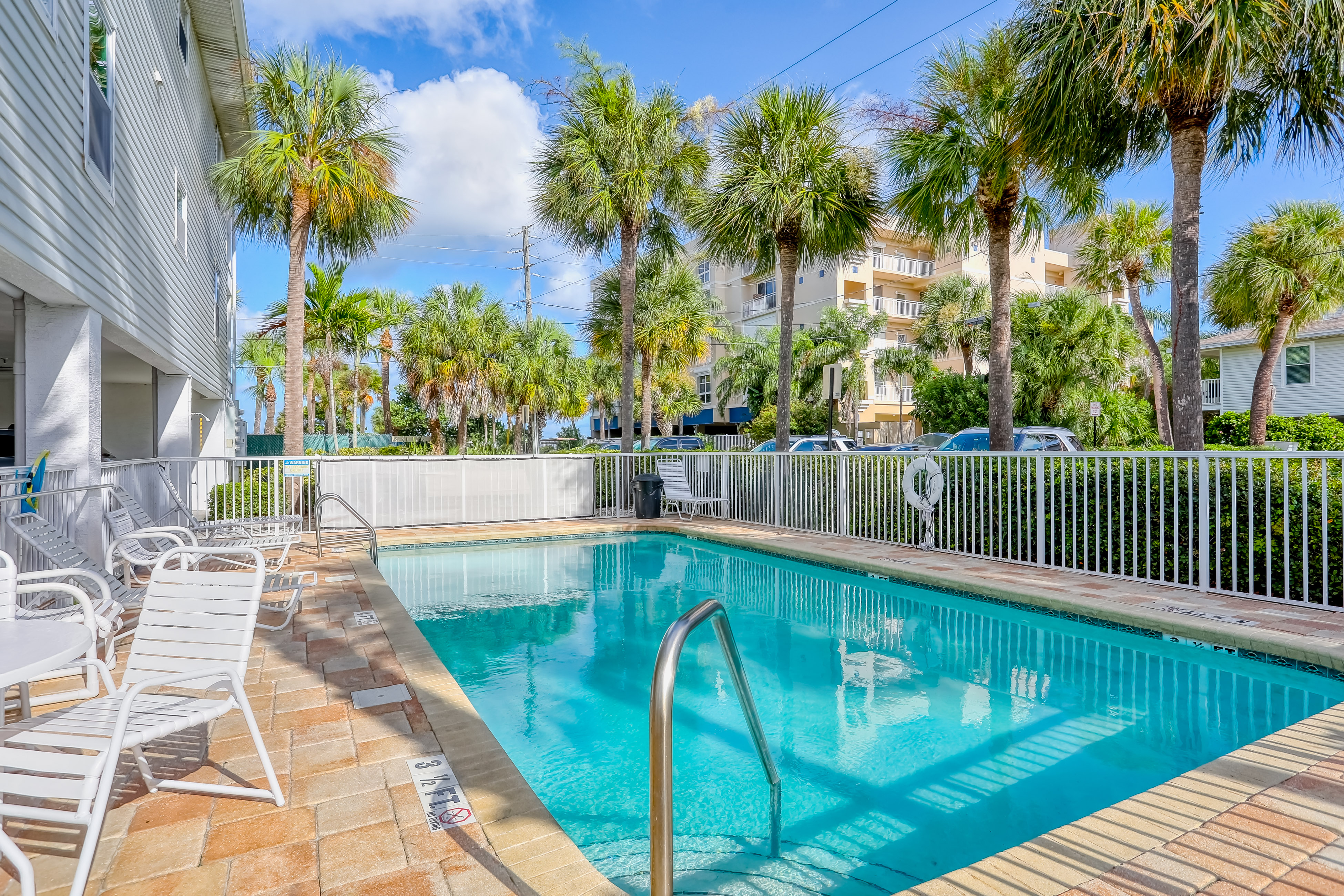 Beautifully Updated Dog Friendly Condo with Heated Pool and Ocean View