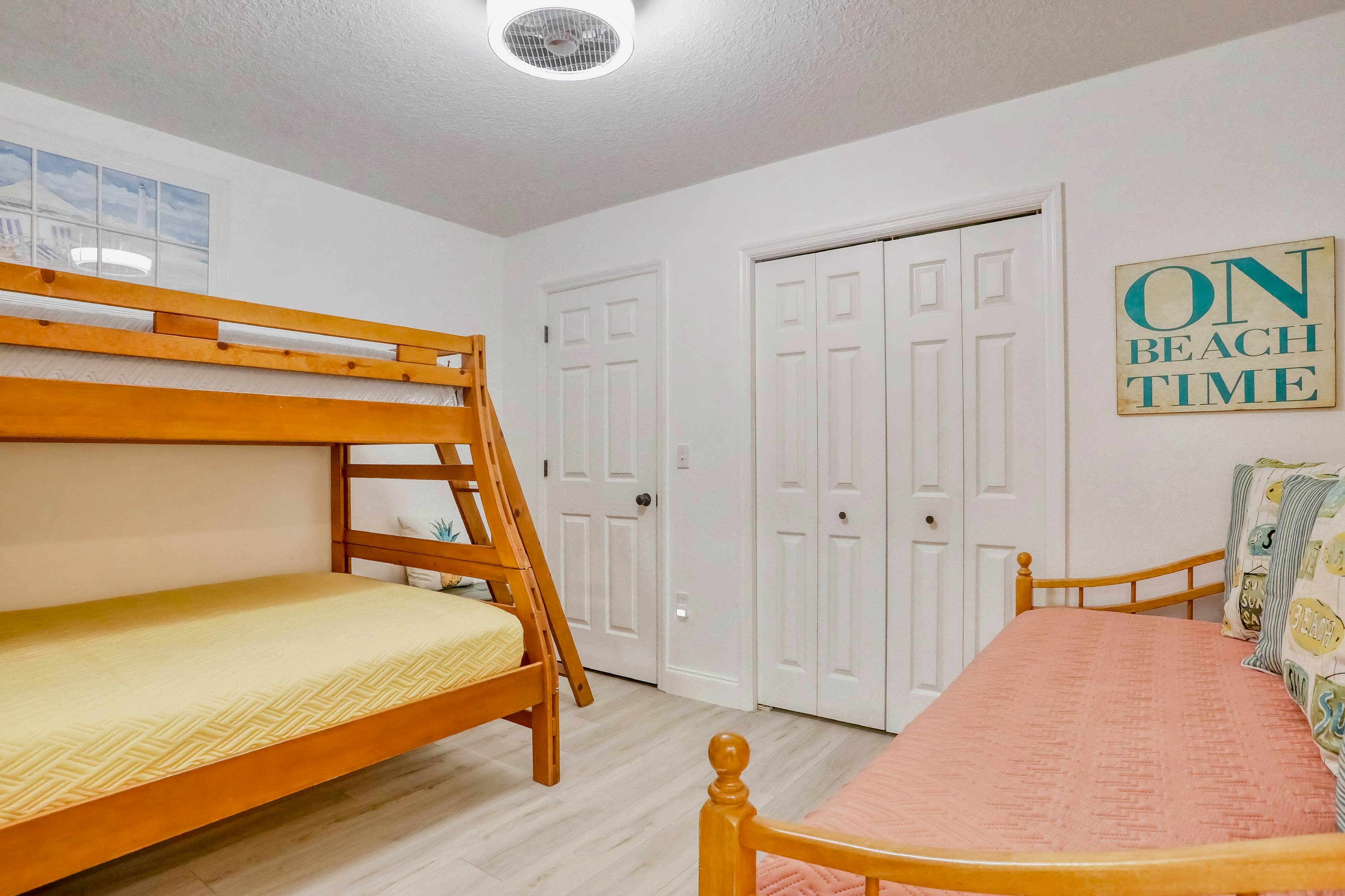 Beautifully Updated Dog Friendly Condo with Heated Pool and Ocean View