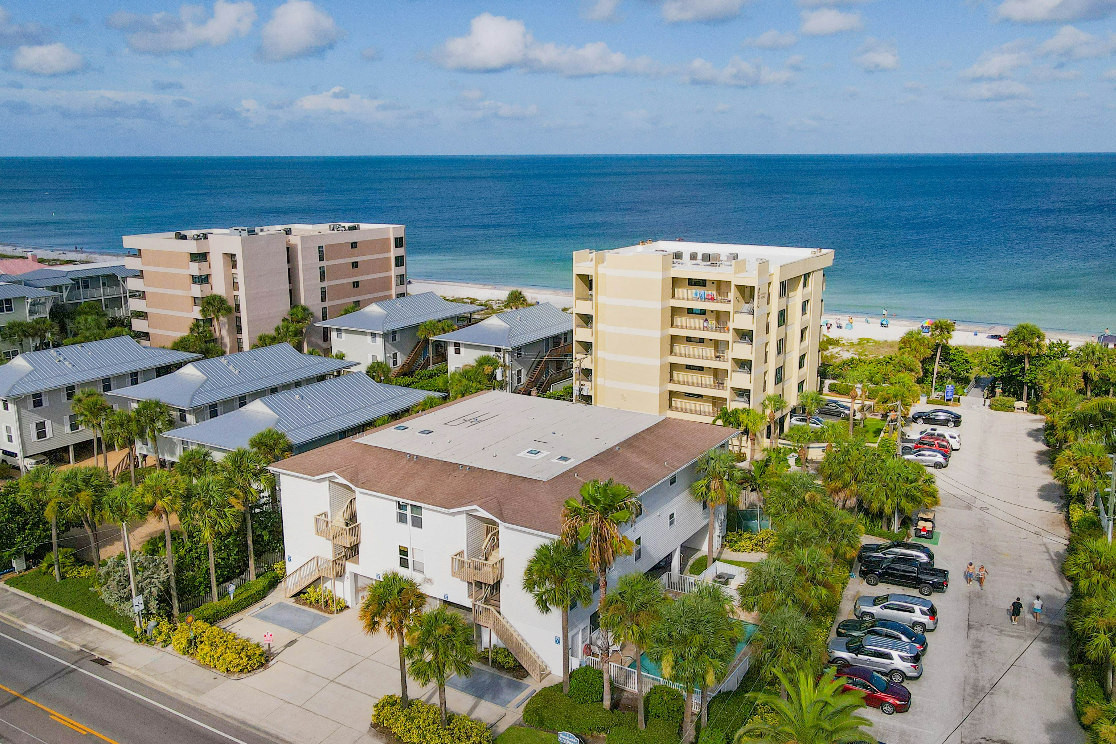 Beautifully Updated Dog Friendly Condo with Heated Pool and Ocean View