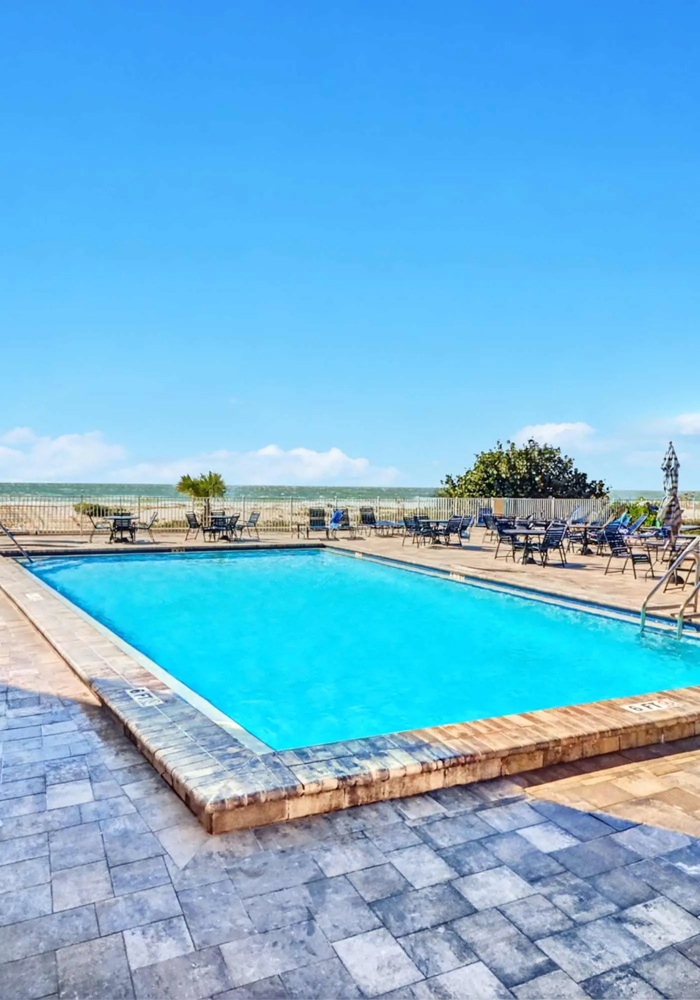 Snowbird friendly beachfront condo with pool tennis and AC dog friendly