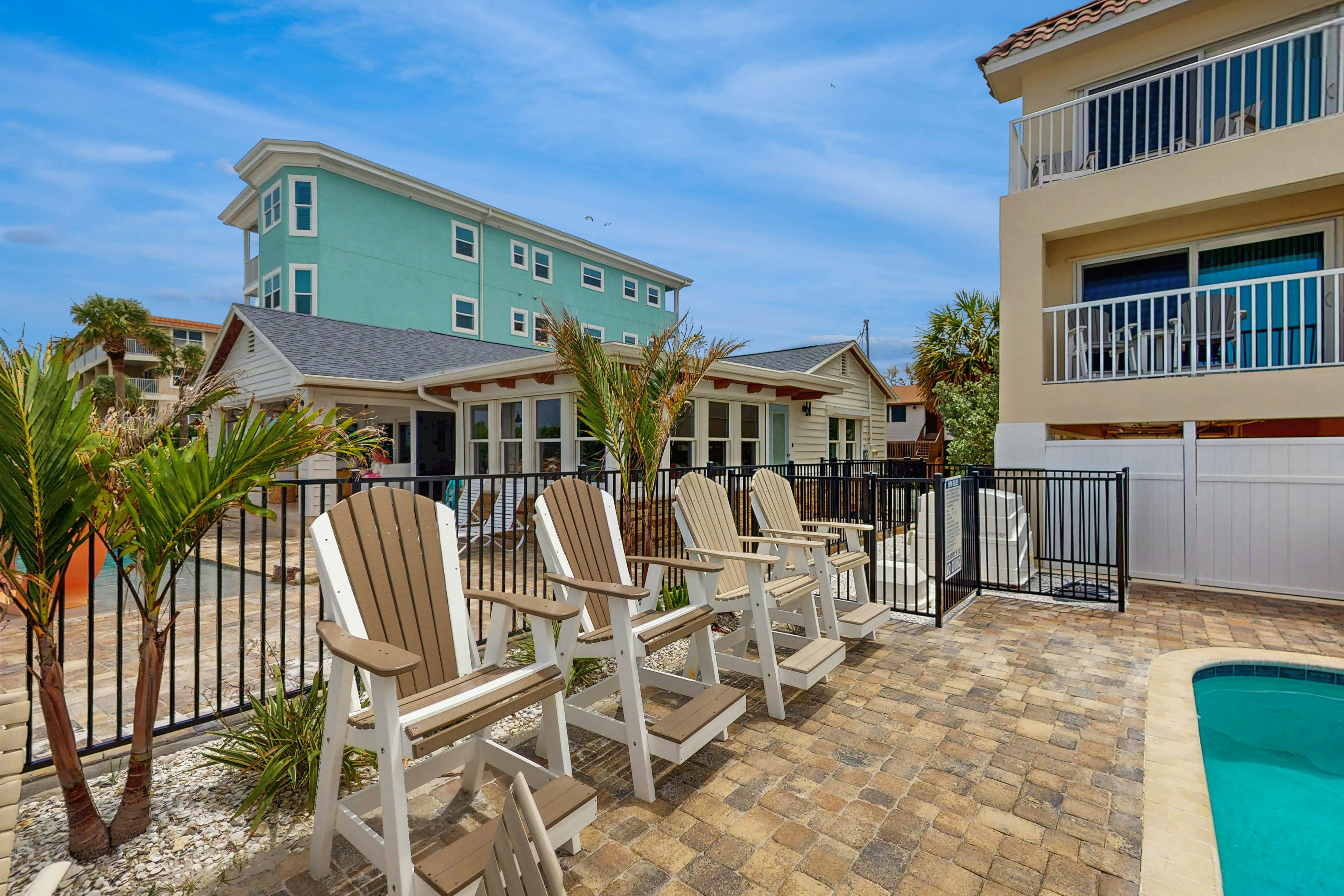 Oceanfront condo with Shared Pool, Ocean View, High-Speed WiFi, & Central AC