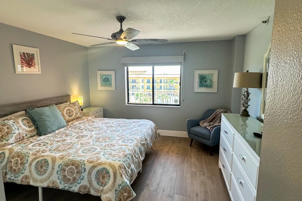 Gulf front corner condo with pool hot tub and easy beach access