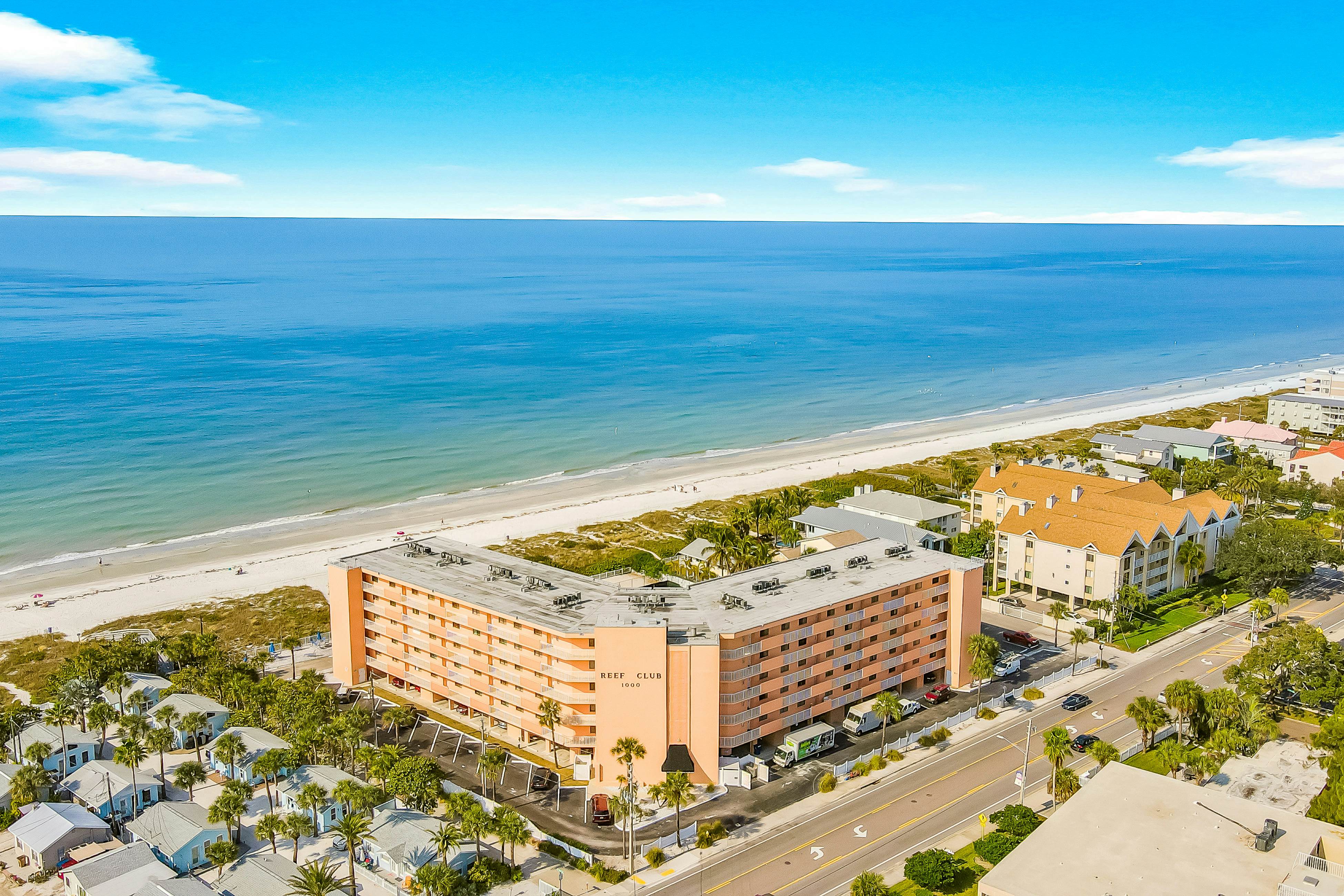 Gulf-front corner condo with pool, hot tub & easy beach access