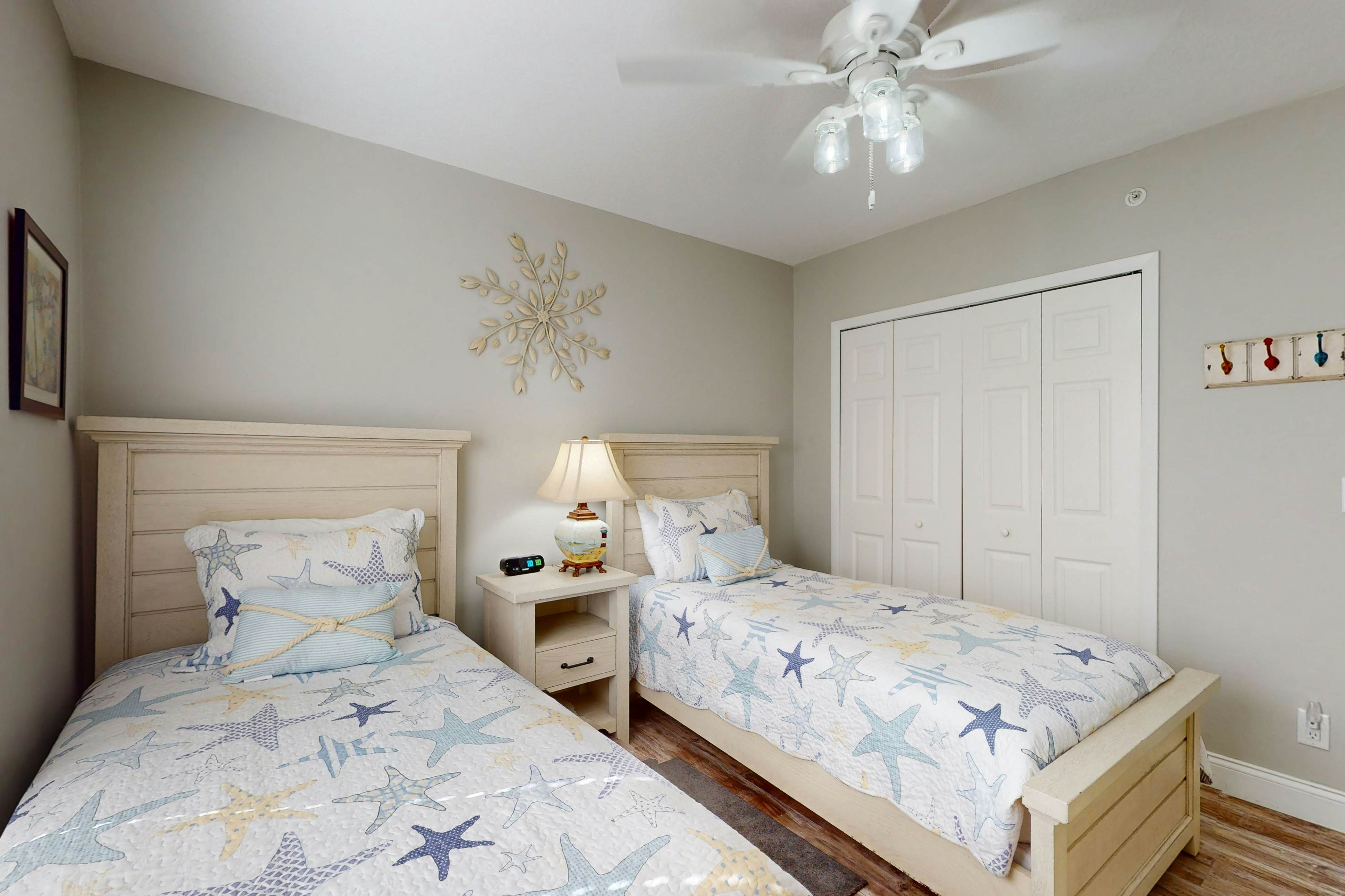 Oceanfront Gem w/ Pool, Hot Tub & Stunning Views - Covered Parking