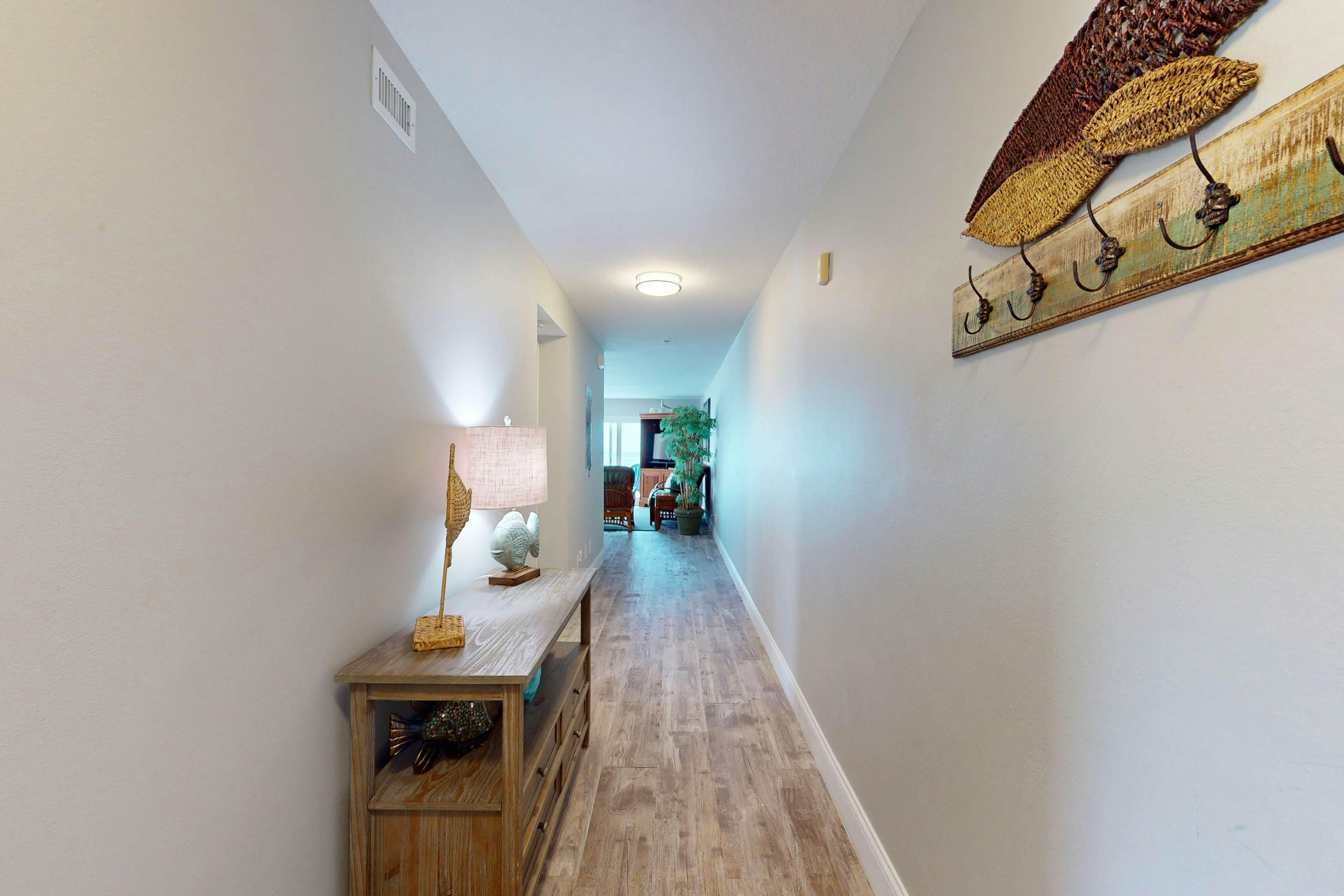 Oceanfront Gem w/ Pool, Hot Tub & Stunning Views - Covered Parking