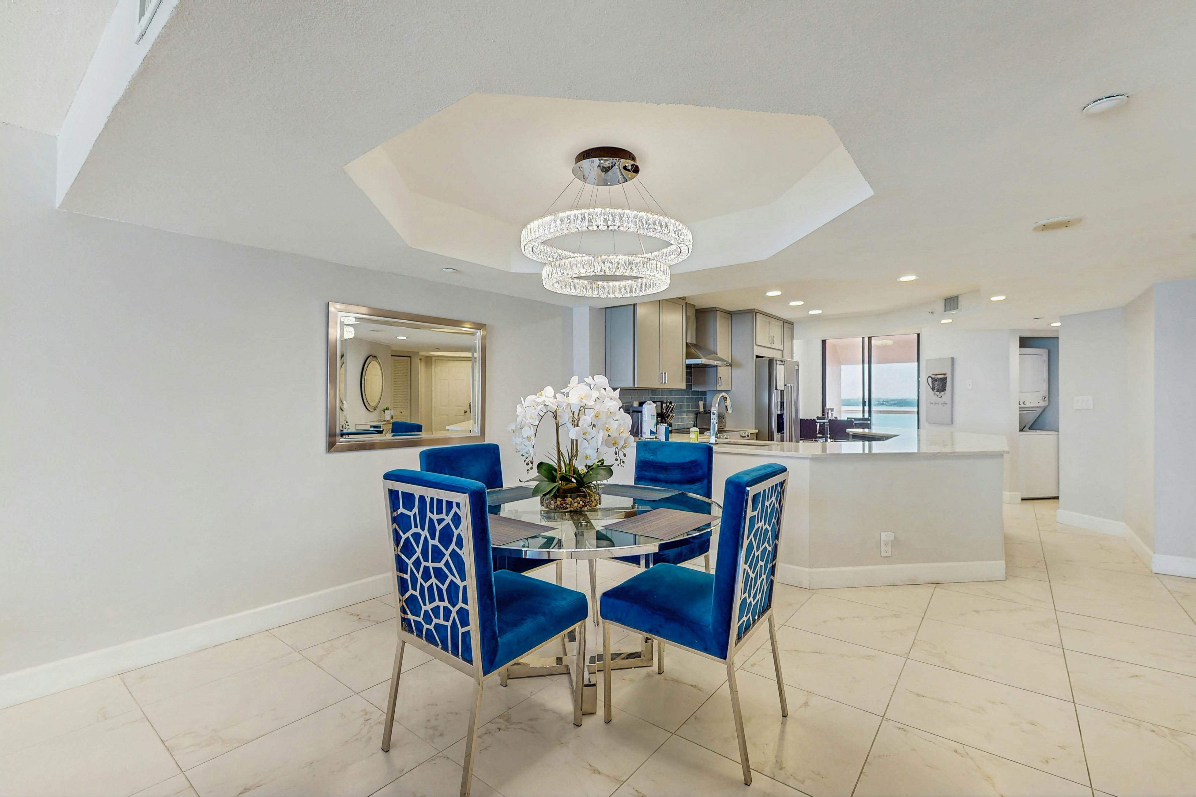 12th-floor beachfront condo with balcony, heated pool, gym, pool spa & tennis