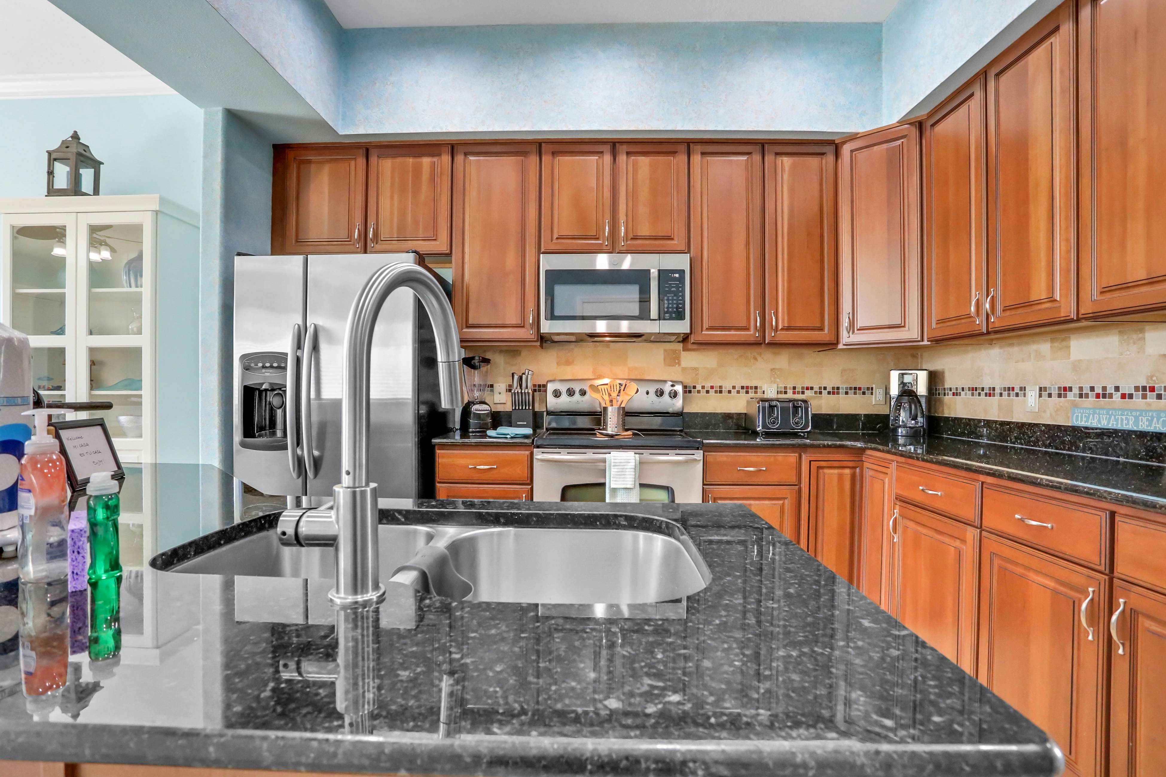 Beautiful 3-level bayfront home amazing views, dock & community pool