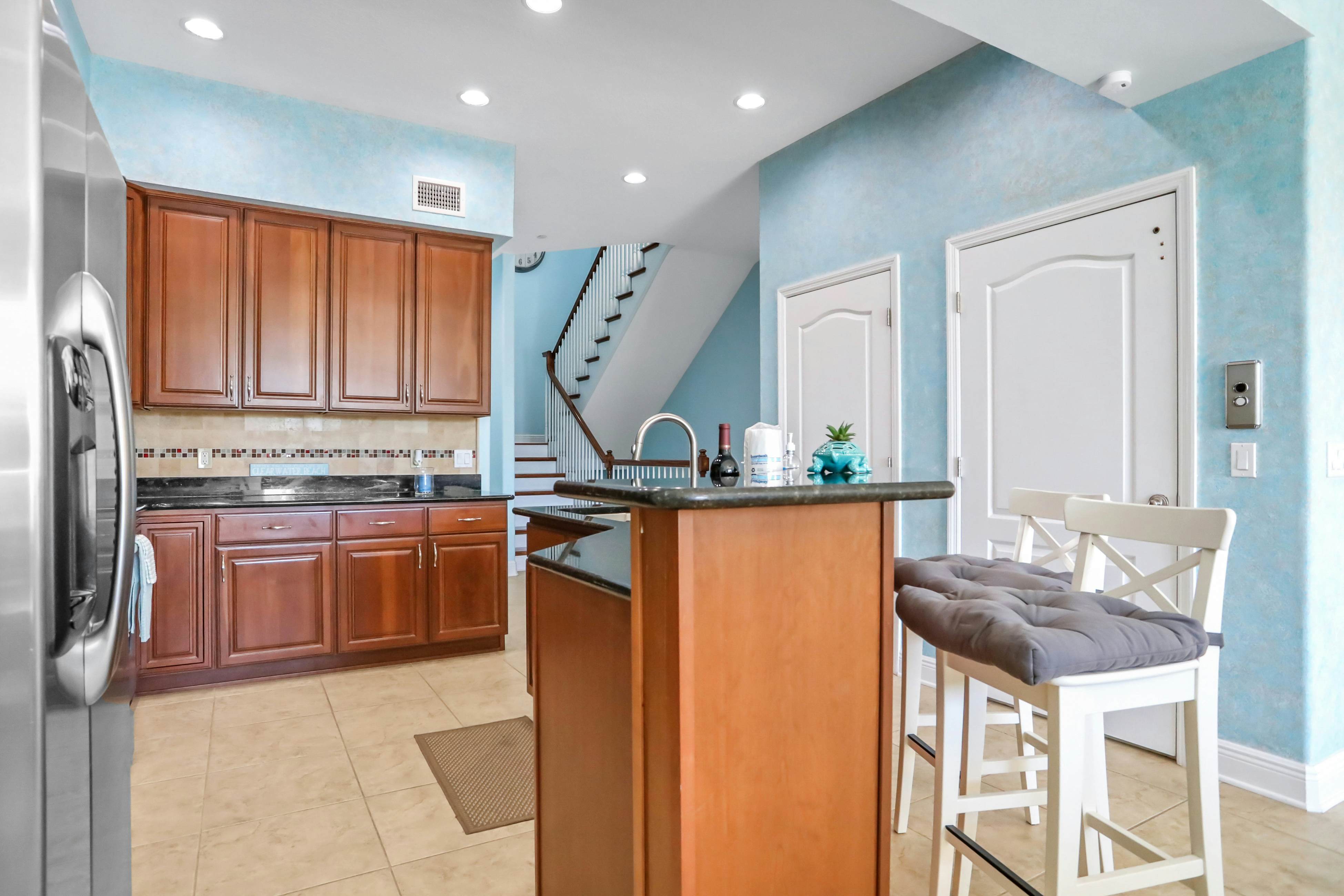 Beautiful 3-level bayfront home amazing views, dock & community pool