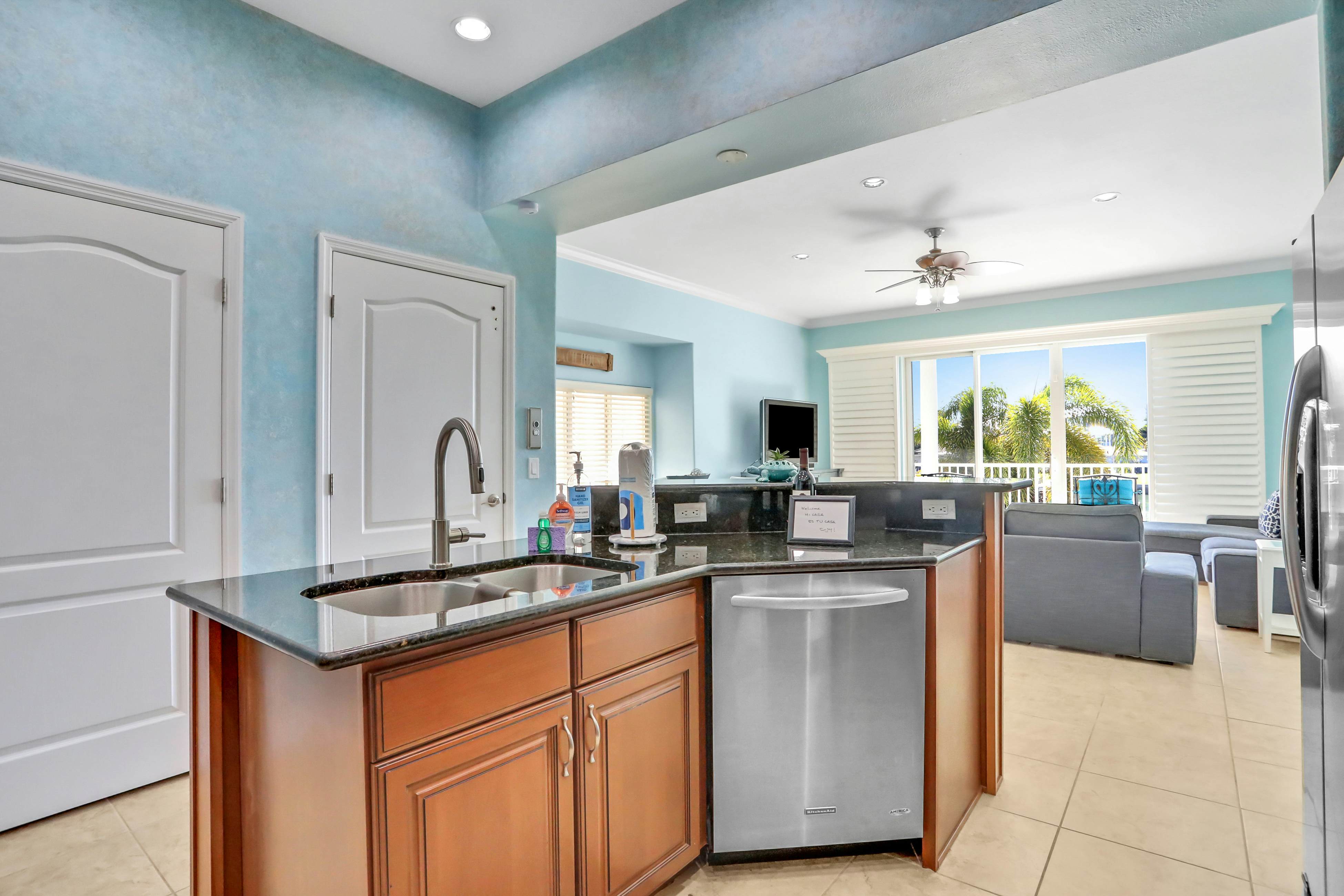 Beautiful 3-level bayfront home amazing views, dock & community pool