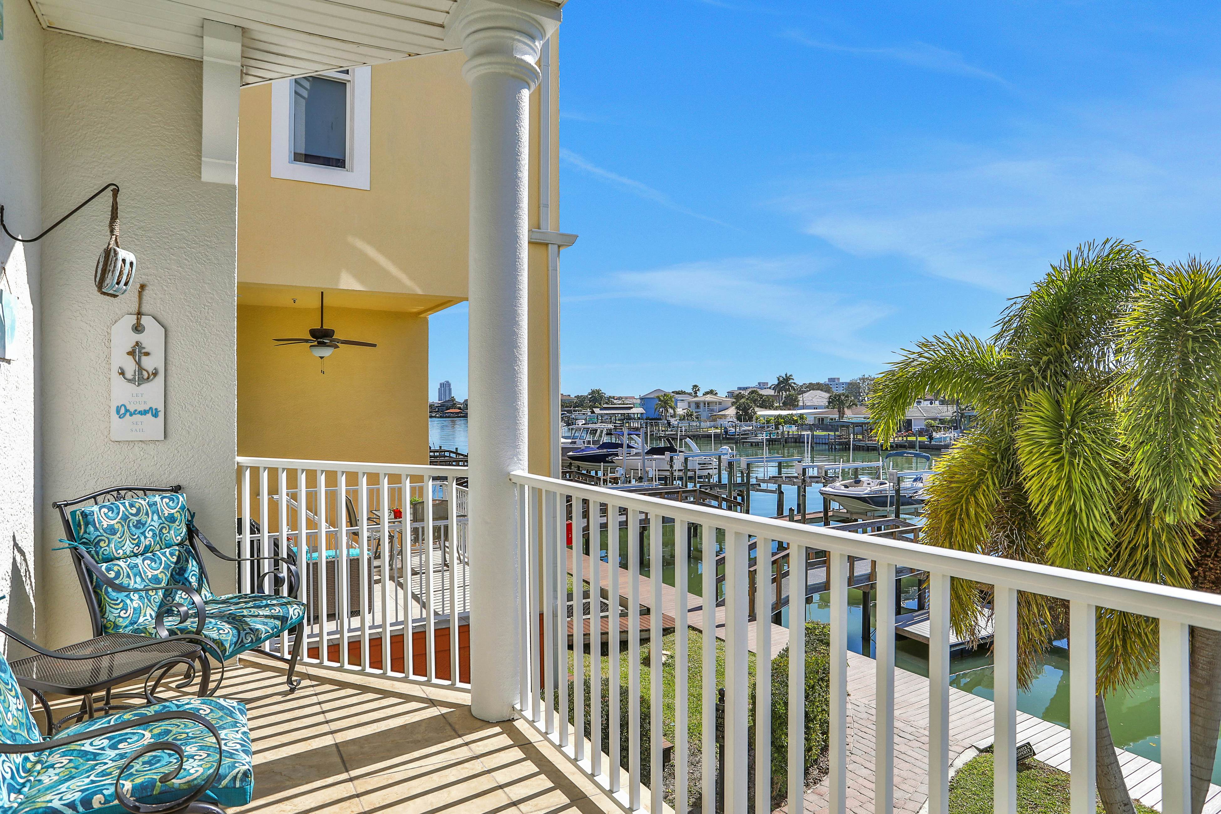 Beautiful 3-level bayfront home amazing views, dock & community pool