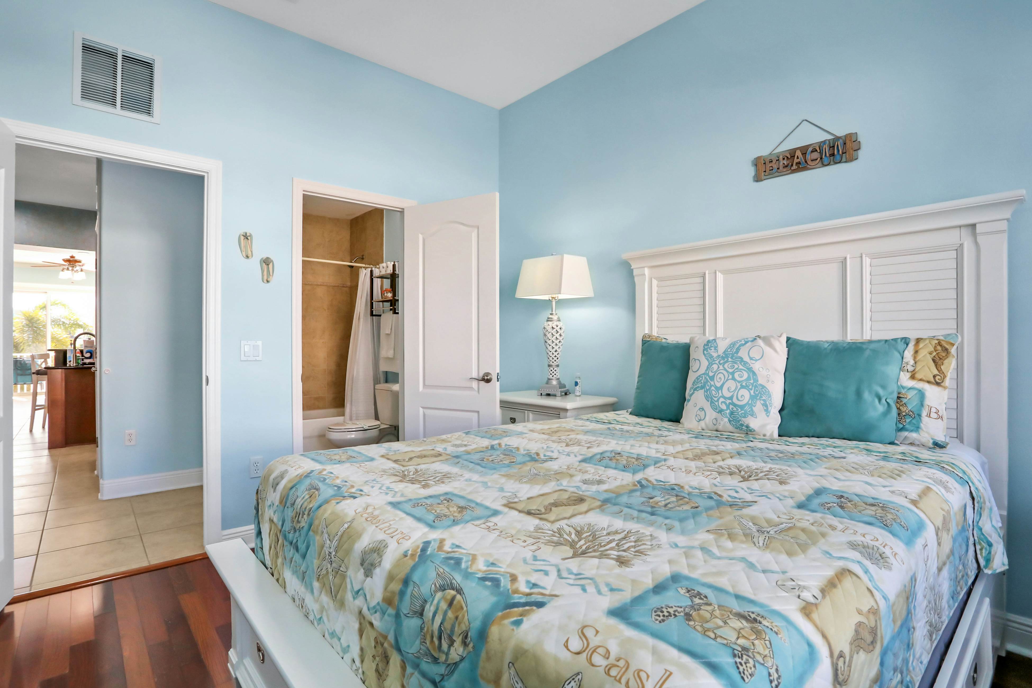 Beautiful 3-level bayfront home amazing views, dock & community pool