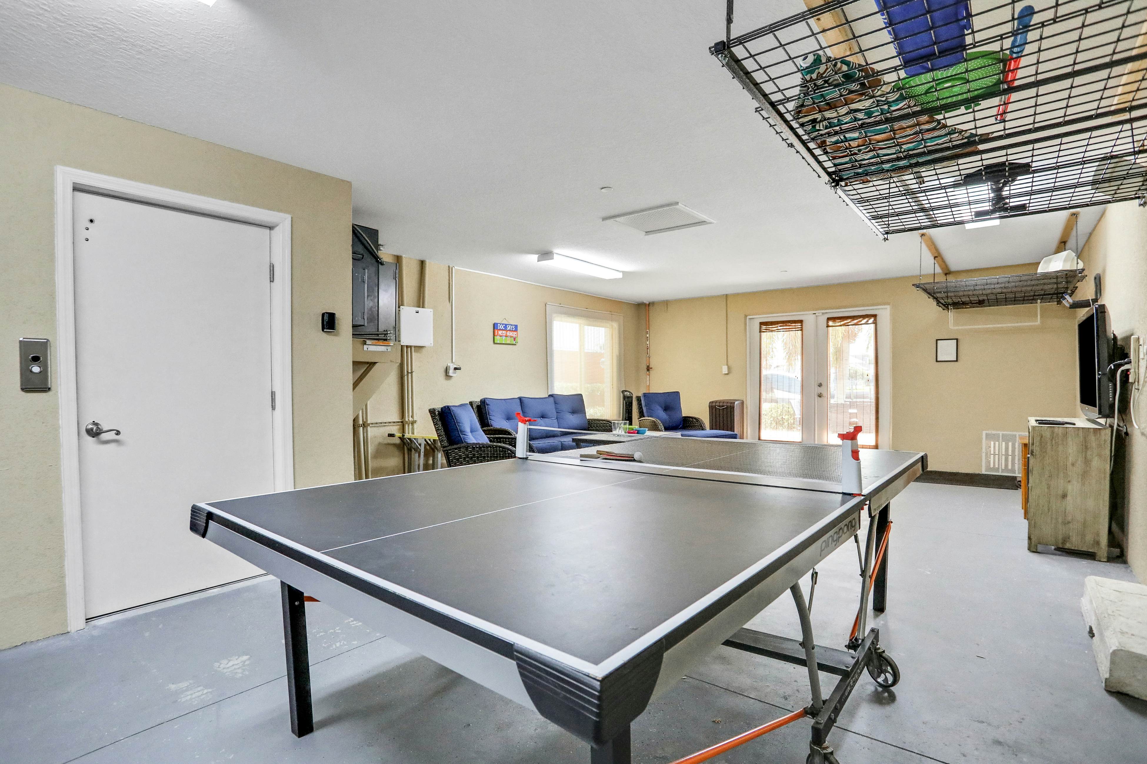 Beautiful 3-level bayfront home amazing views, dock & community pool