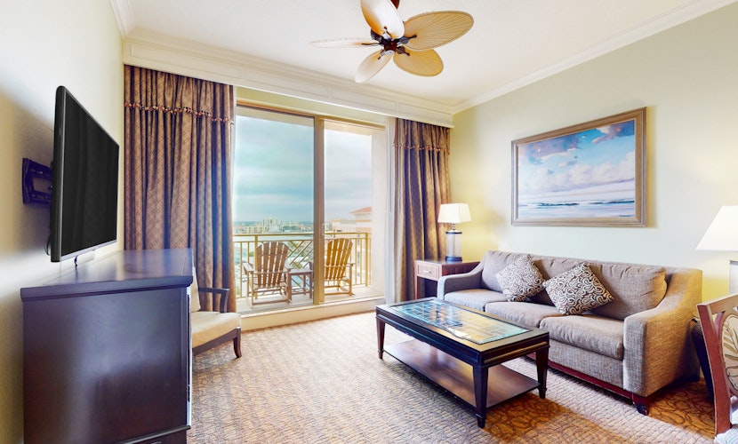 City View condo with beach access pools hot tub gym AC and WD