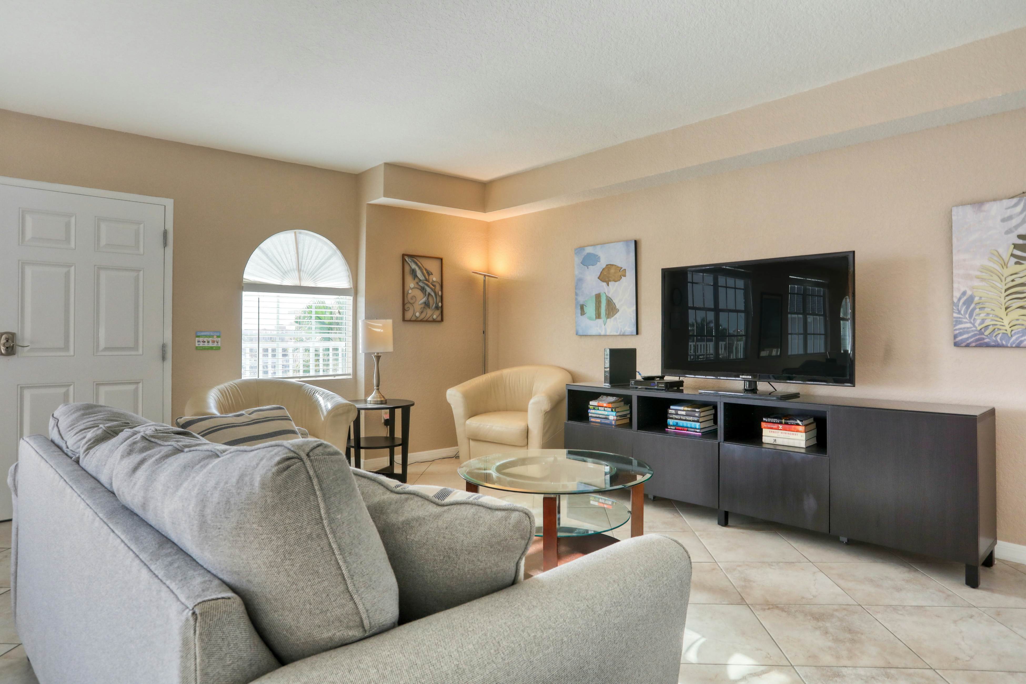 Third-floor condo with pool access, fast WiFi, central AC, & W/D - snowbirds OK