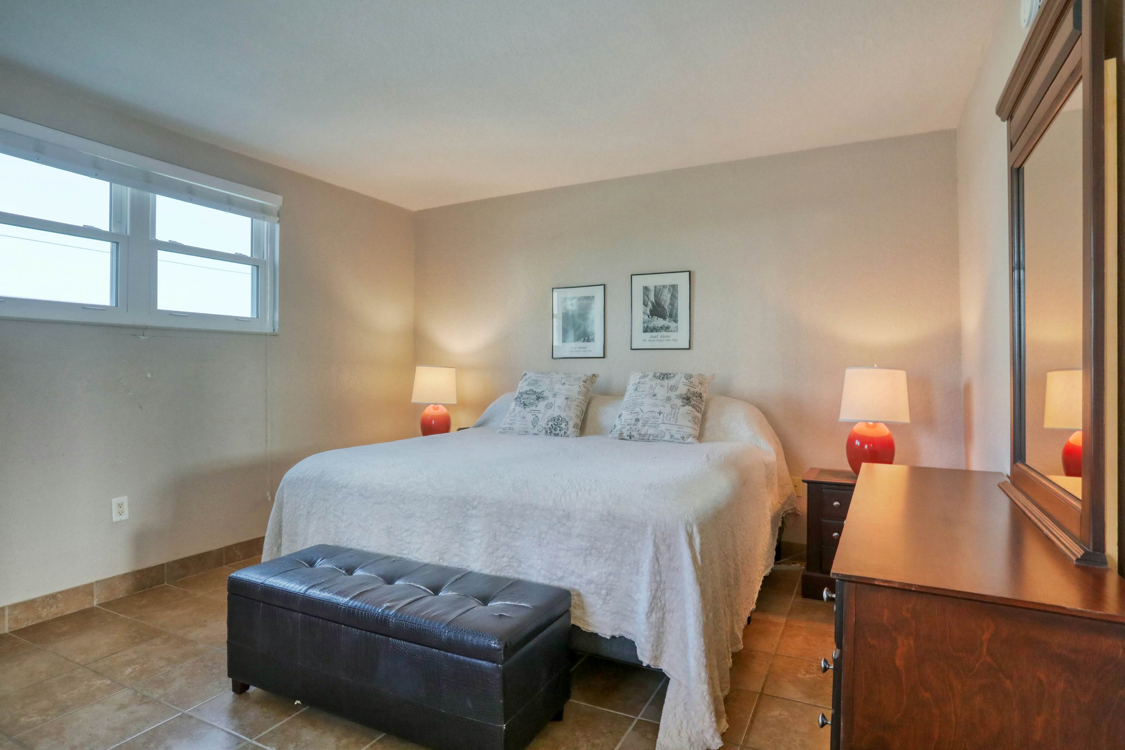 Third-floor condo with pool access, fast WiFi, central AC, & W/D - snowbirds OK