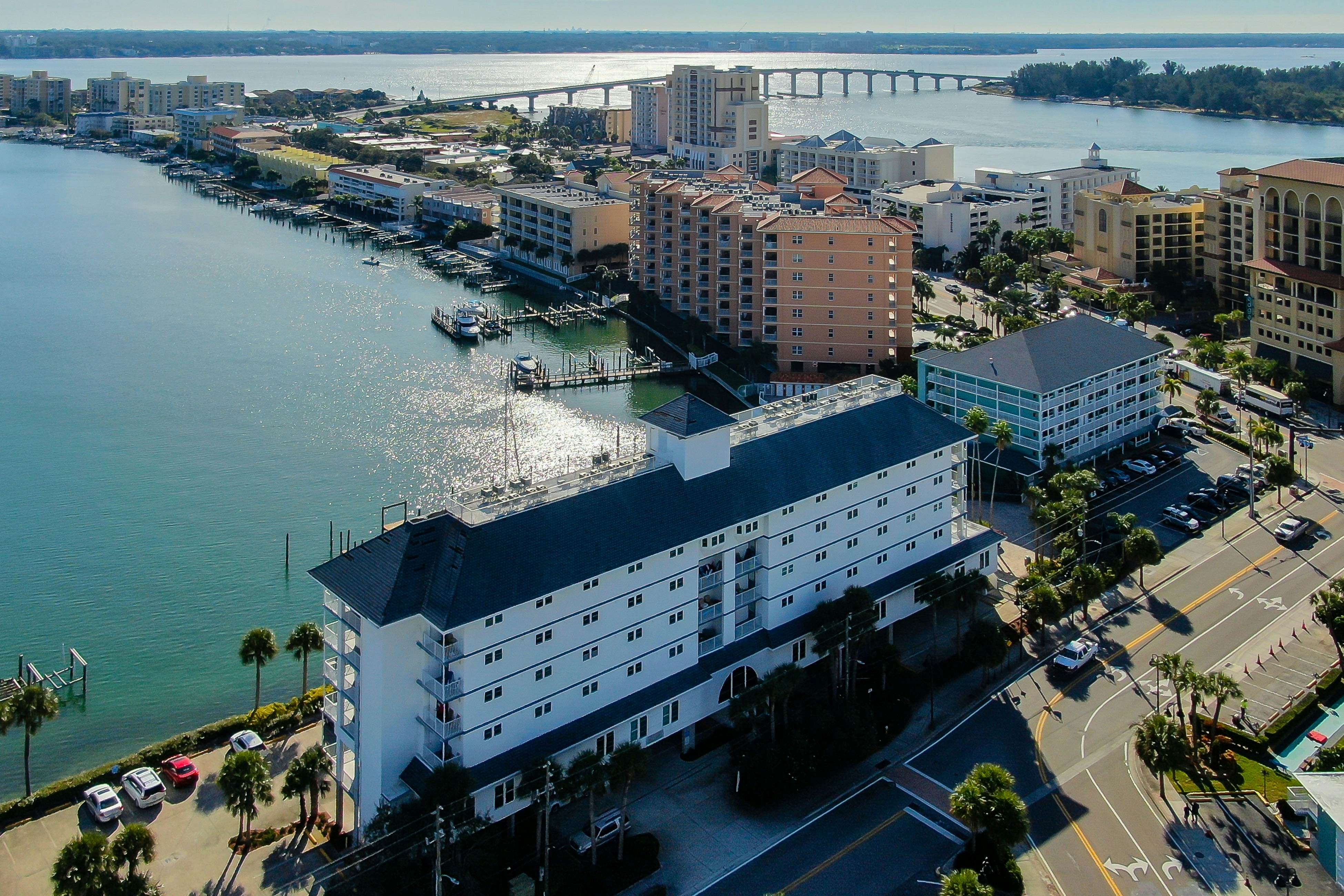 Third-floor condo with pool access, fast WiFi, central AC, & W/D - snowbirds OK