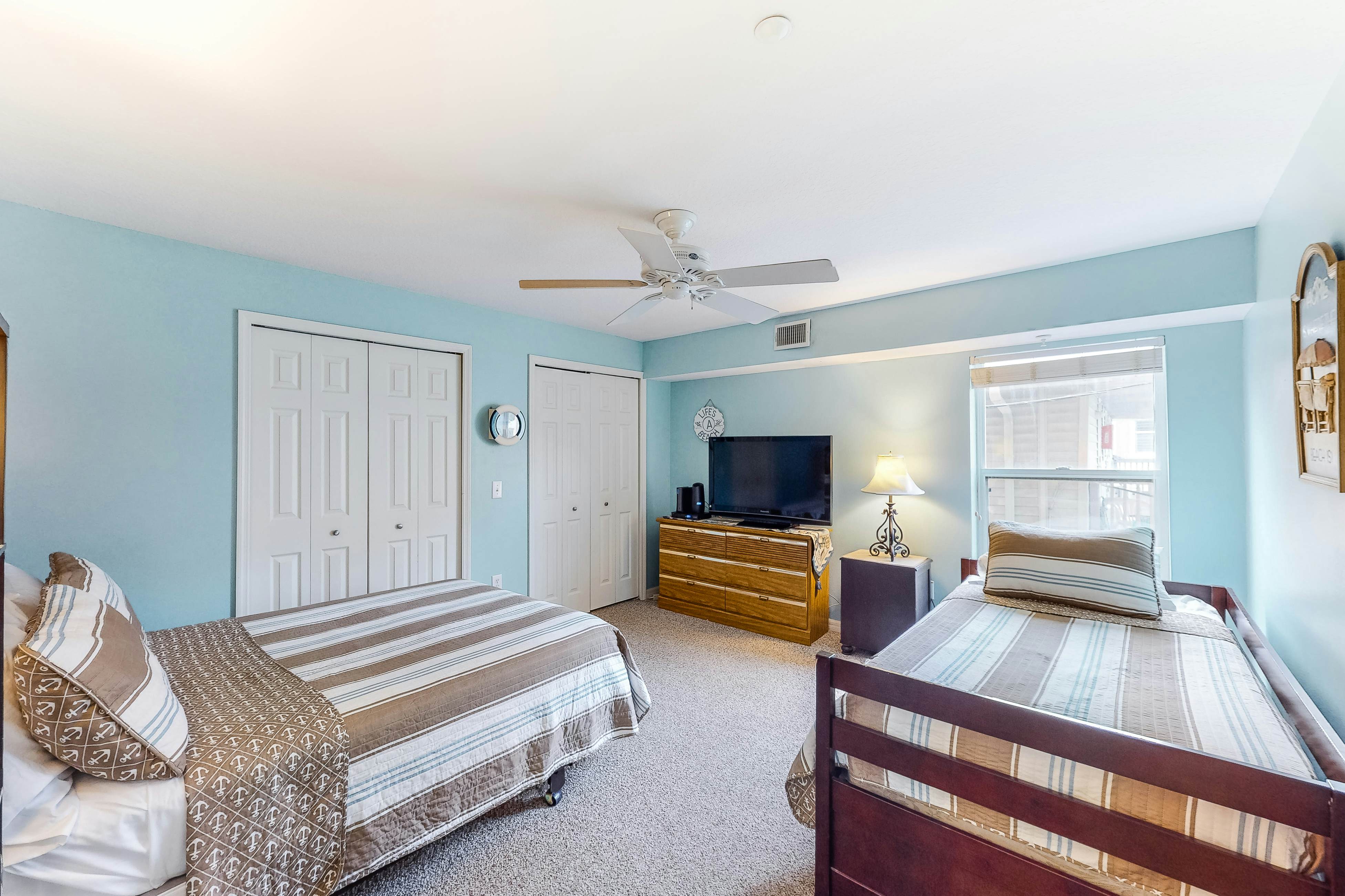 Oceanfront condo with WiFi, pool & views - walk to dining & attractions