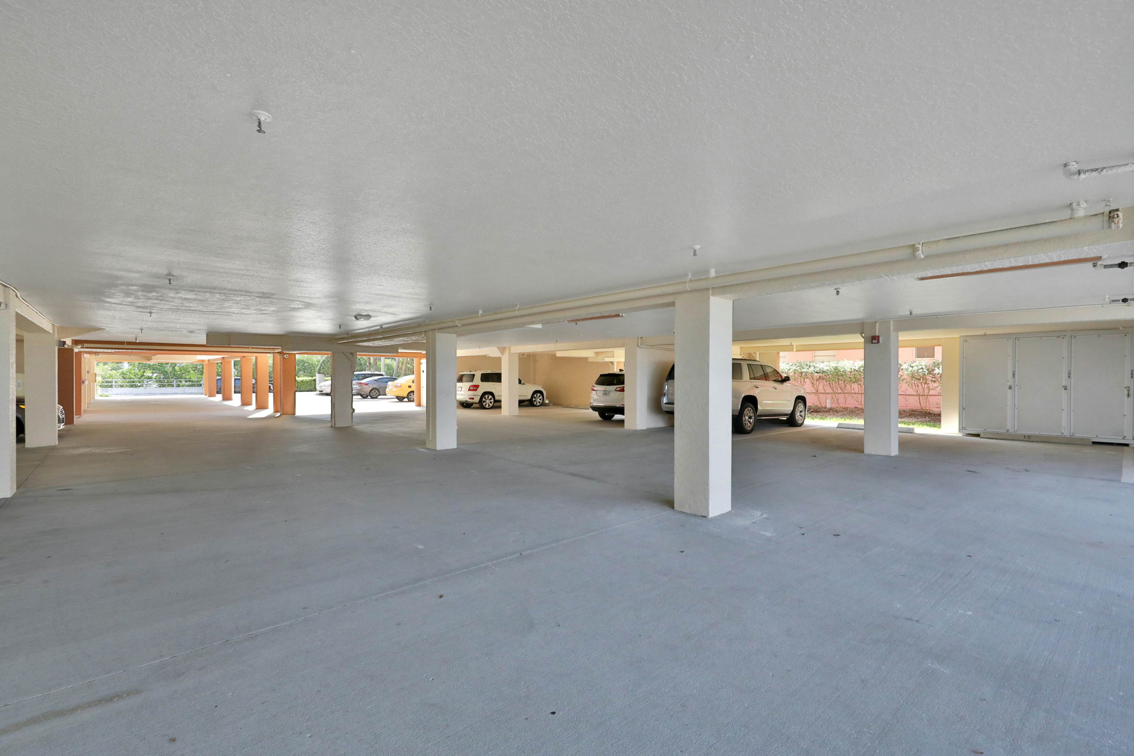 Oceanfront condo with WiFi, pool & views - walk to dining & attractions