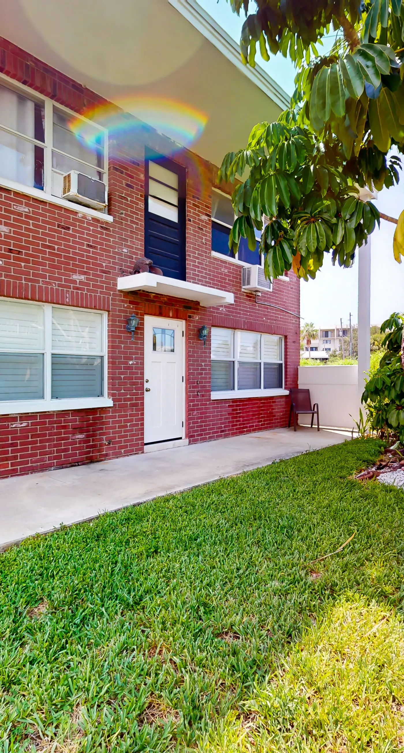 Renovated duplex near Honeymoon Caladesi Island with patio AC and WD