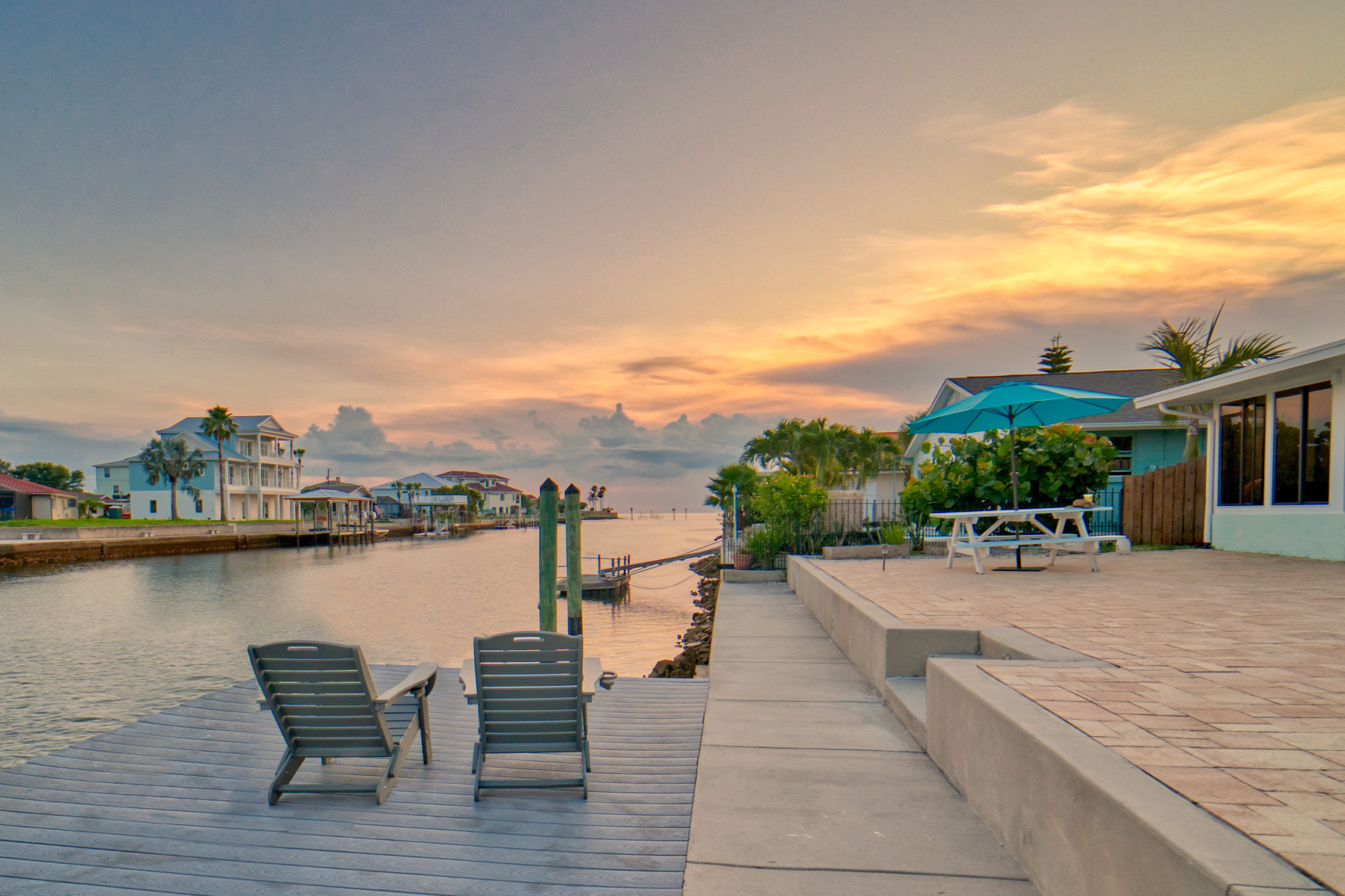 Gulf coast getaway with dock dolphins sunset views family friendly and WD