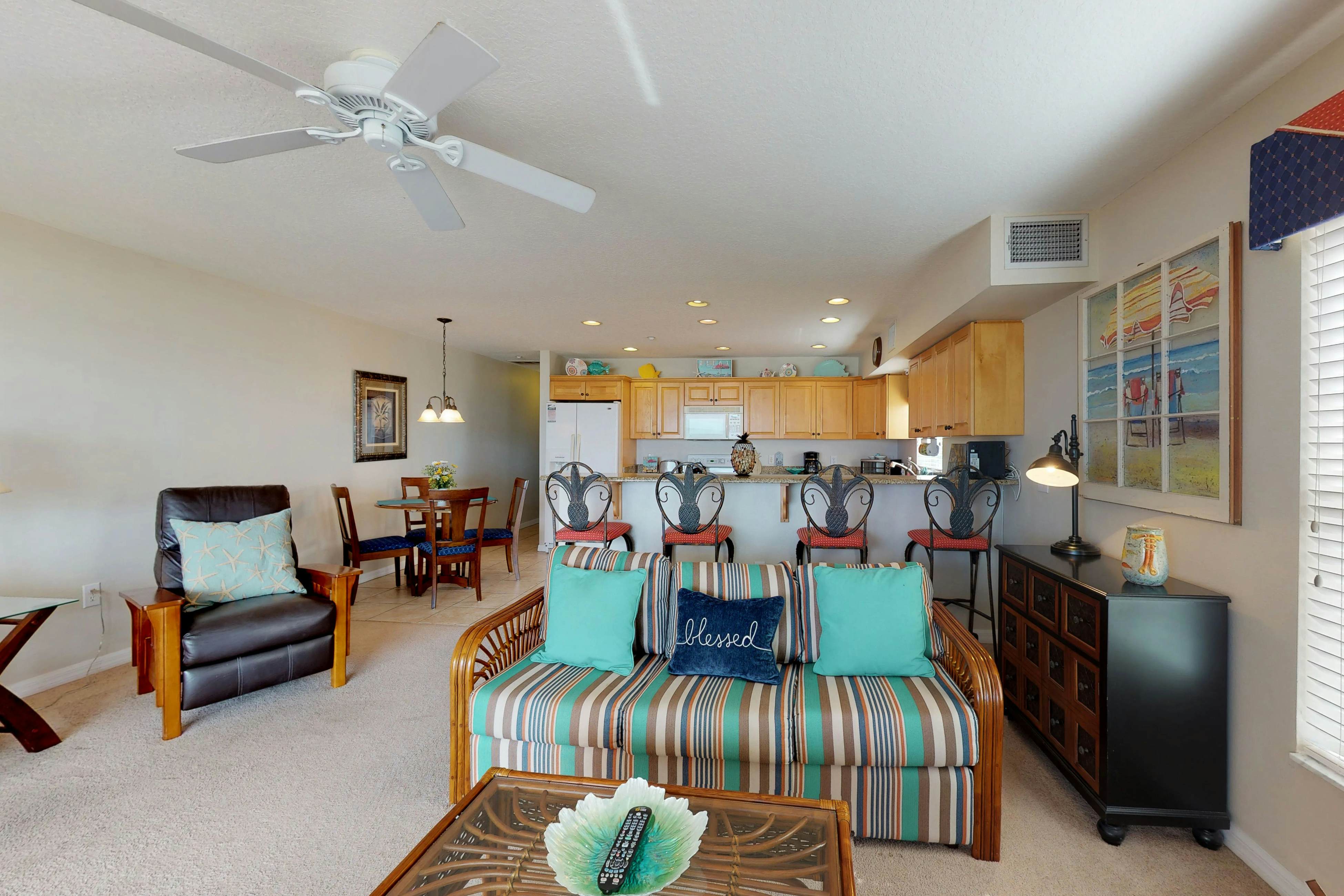 Corner waterfront condo with pool, Gulf views & easy beach access