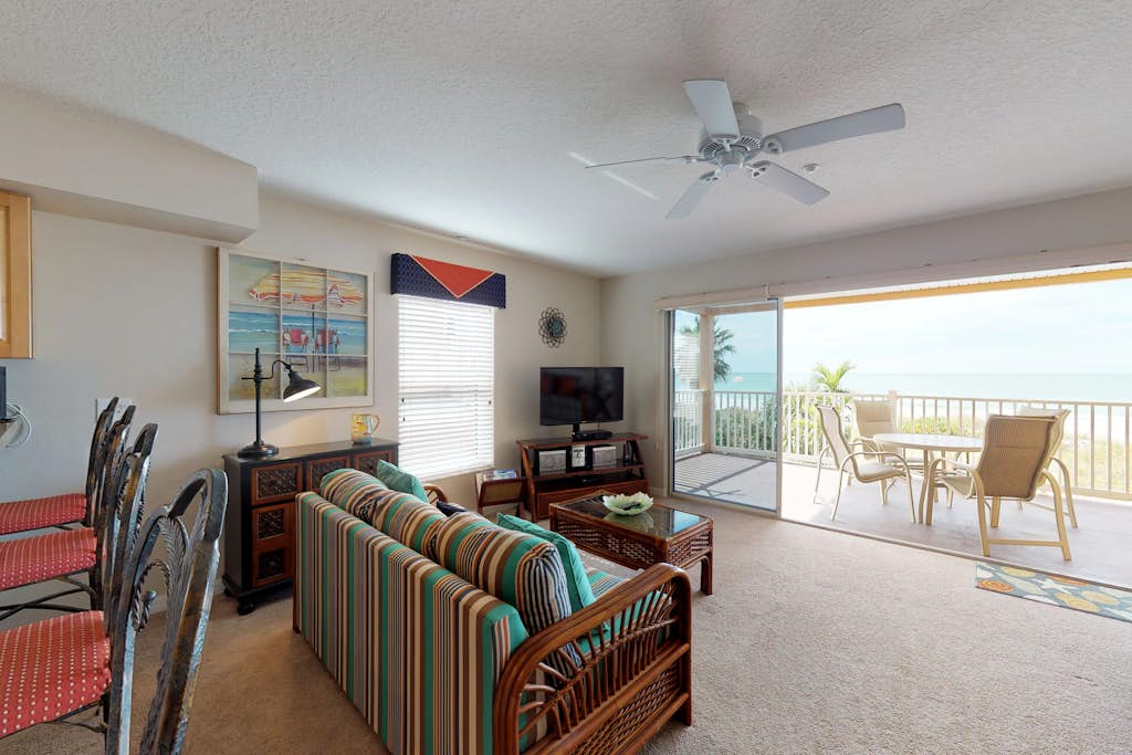 Corner waterfront condo with pool Gulf views and easy beach access