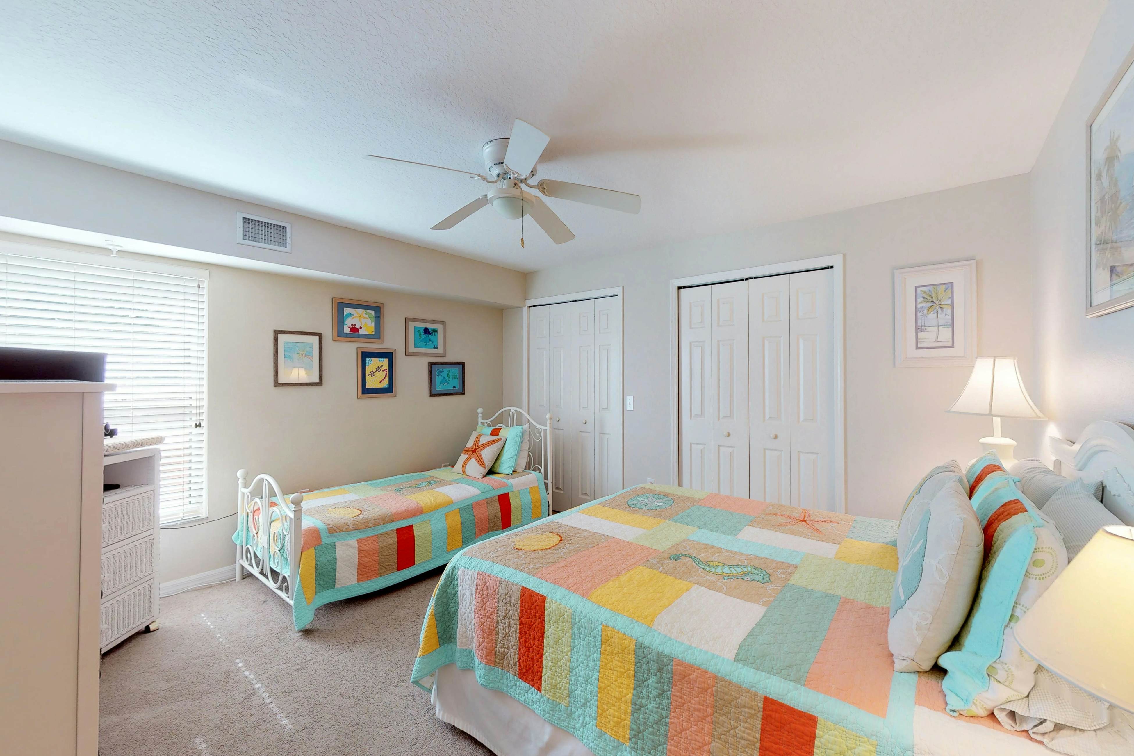 Corner waterfront condo with pool, Gulf views & easy beach access