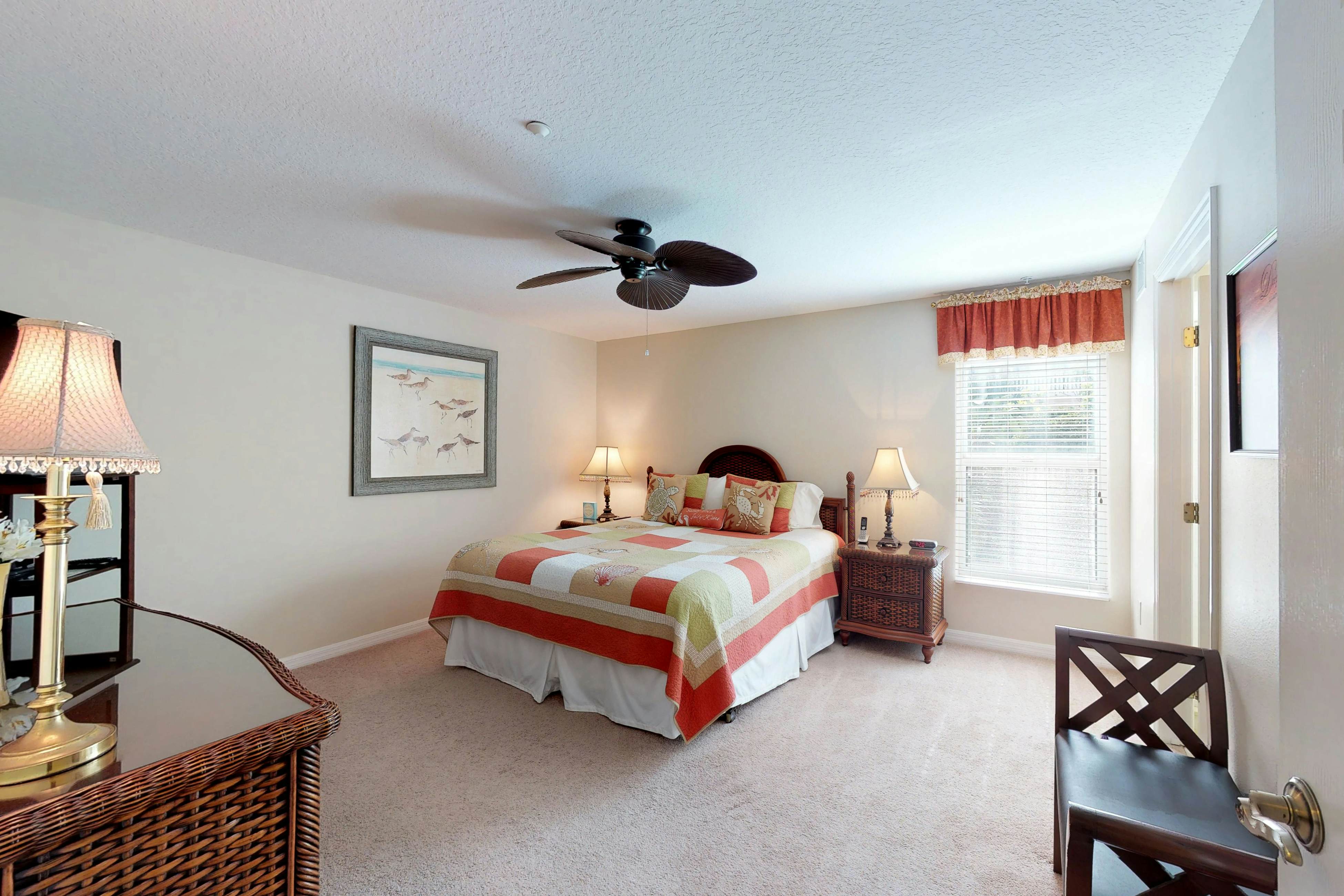 Corner waterfront condo with pool, Gulf views & easy beach access